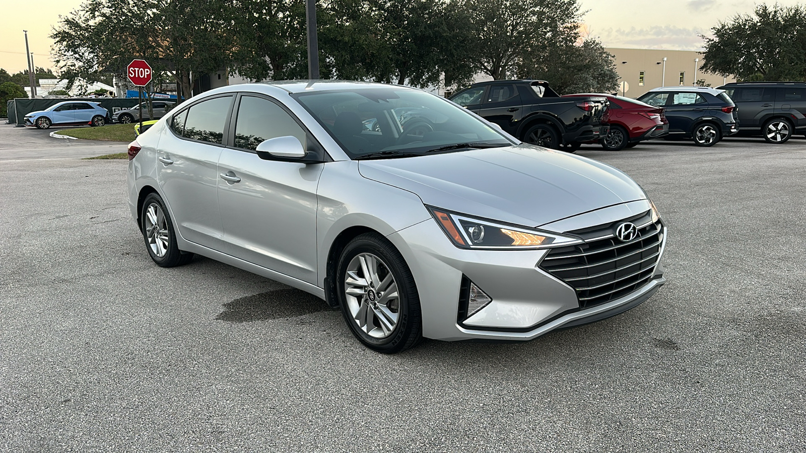 2020 Hyundai Elantra SEL 1