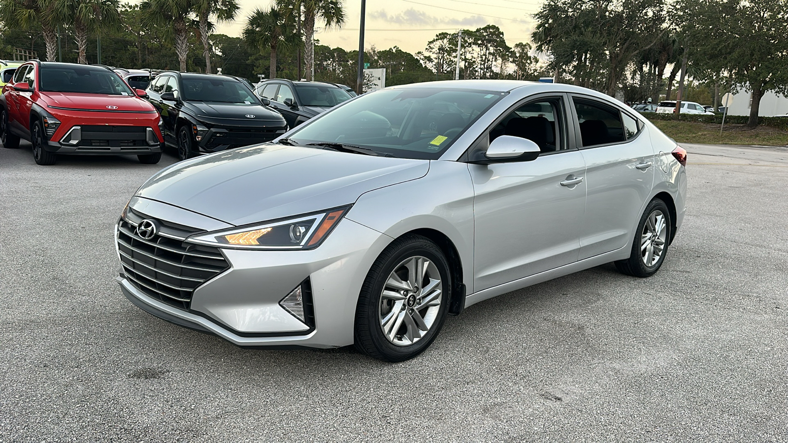 2020 Hyundai Elantra SEL 3