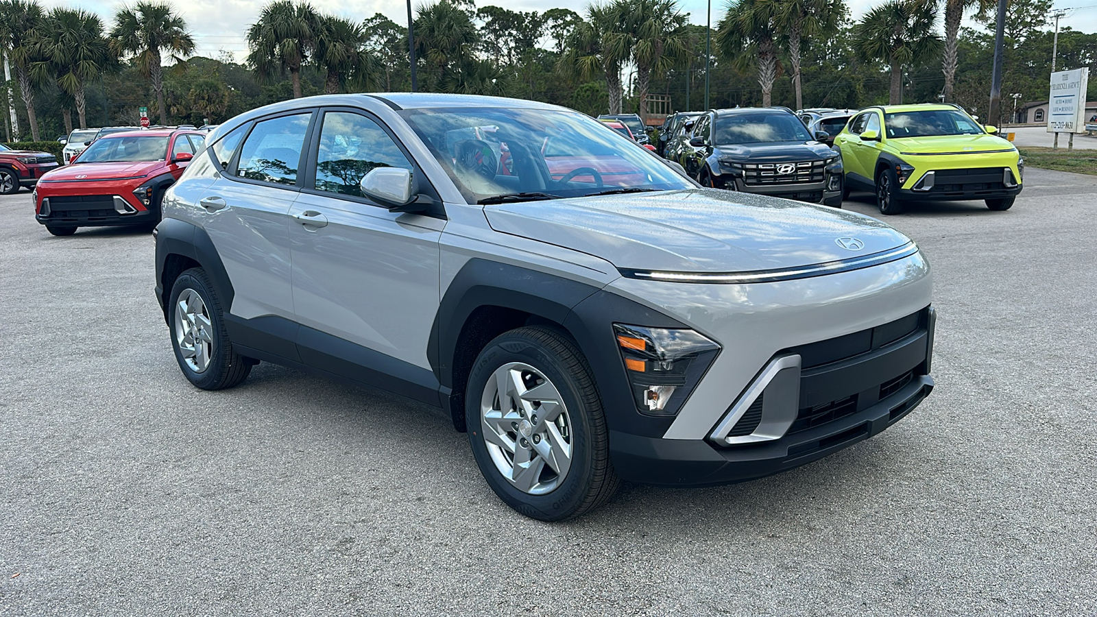 2025 Hyundai Kona SE 1