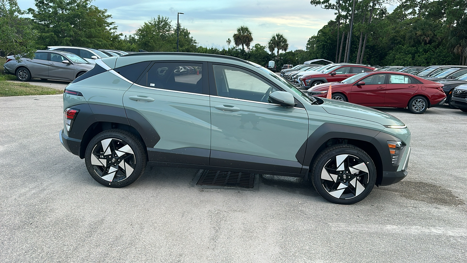 2025 Hyundai Kona Limited 8