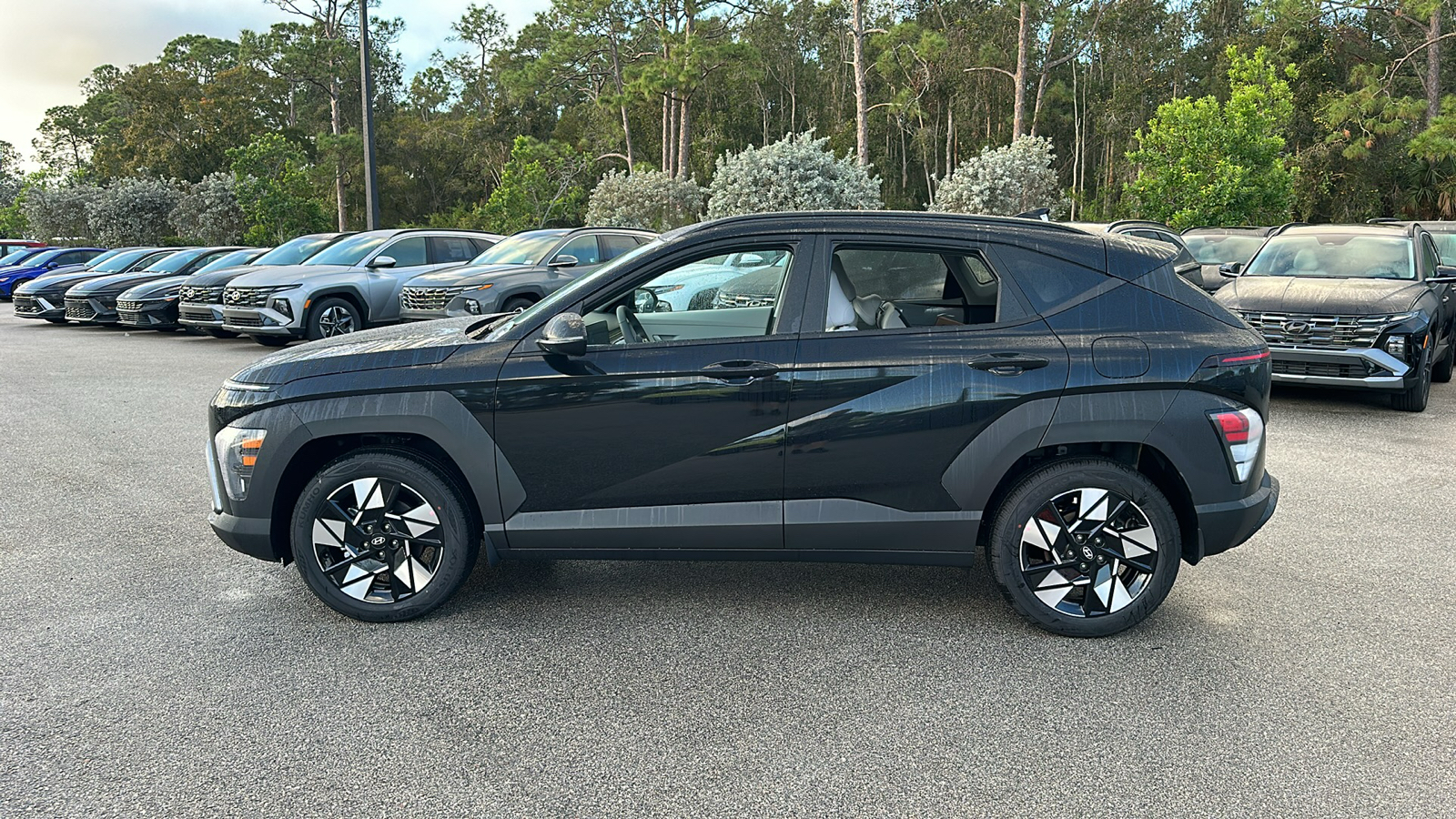 2025 Hyundai Kona SEL 4