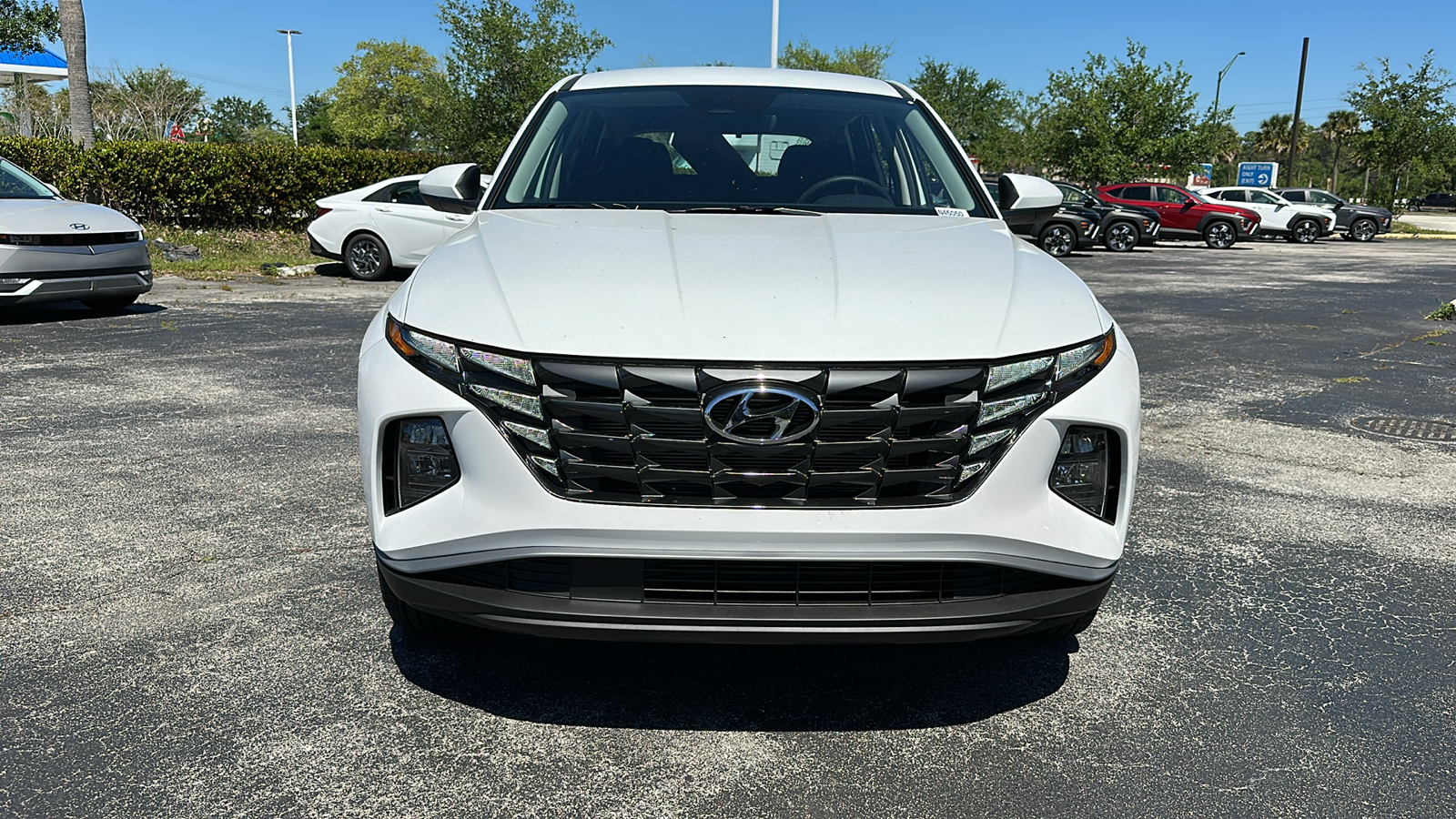 2024 Hyundai Tucson SE 2