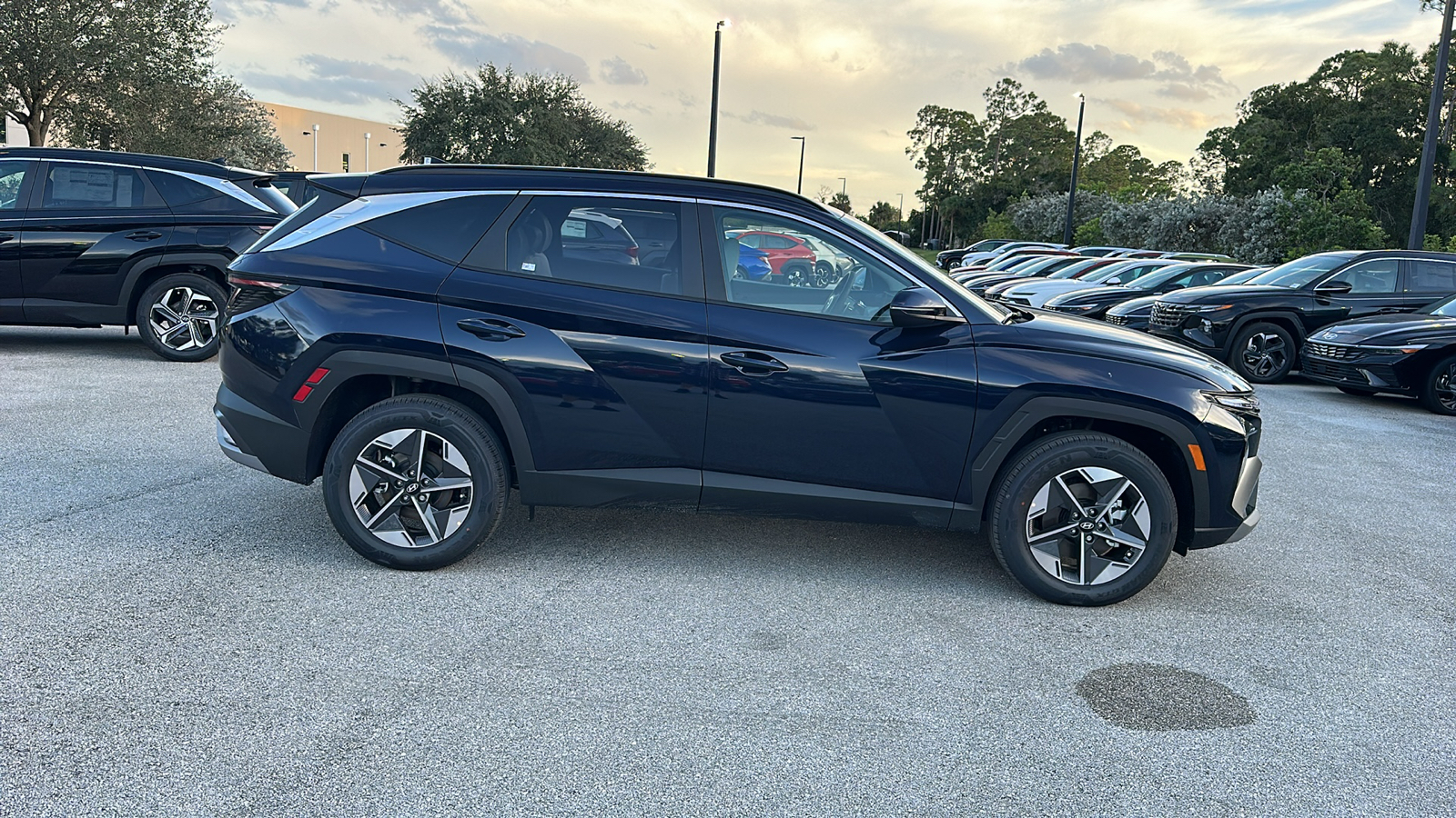 2025 Hyundai Tucson Hybrid SEL Convenience 8