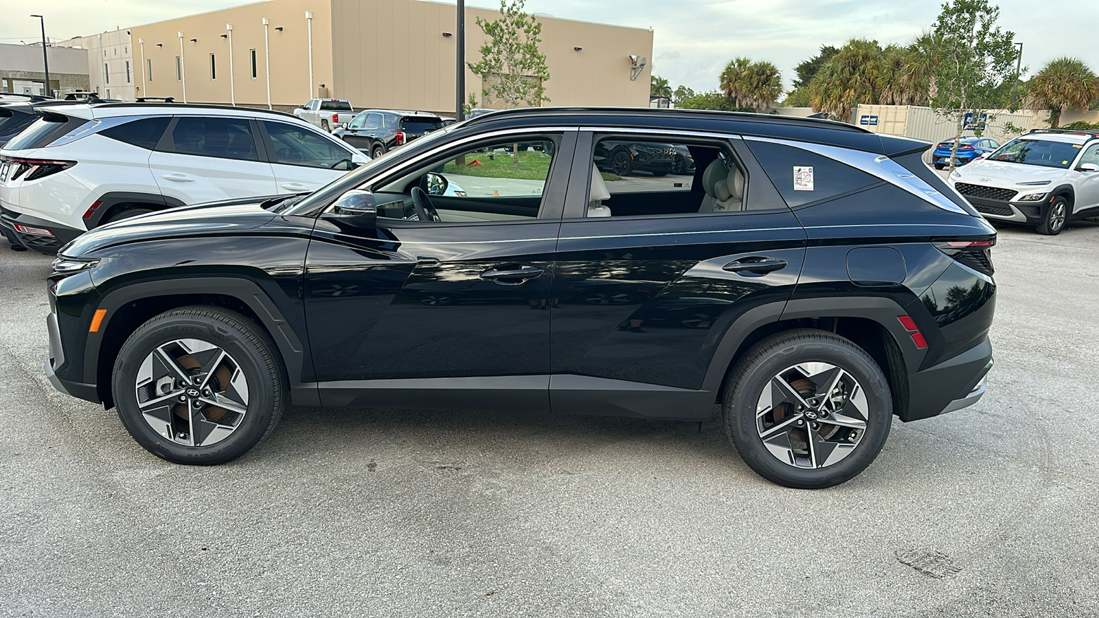 2025 Hyundai Tucson Hybrid SEL Convenience 4