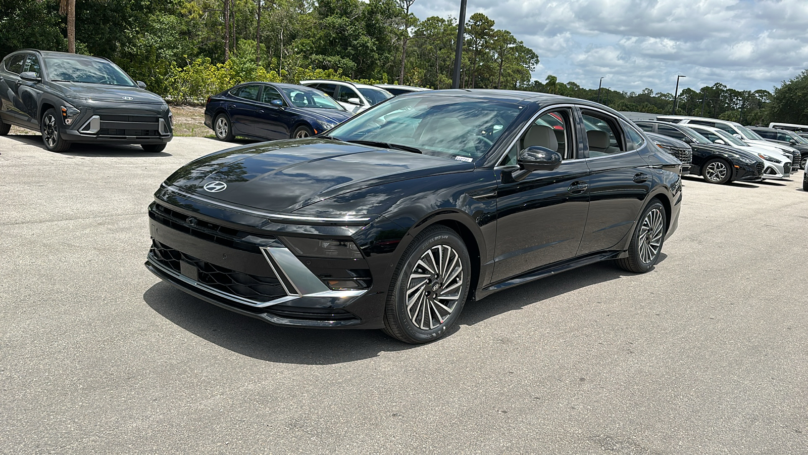 2024 Hyundai Sonata Hybrid Limited 3