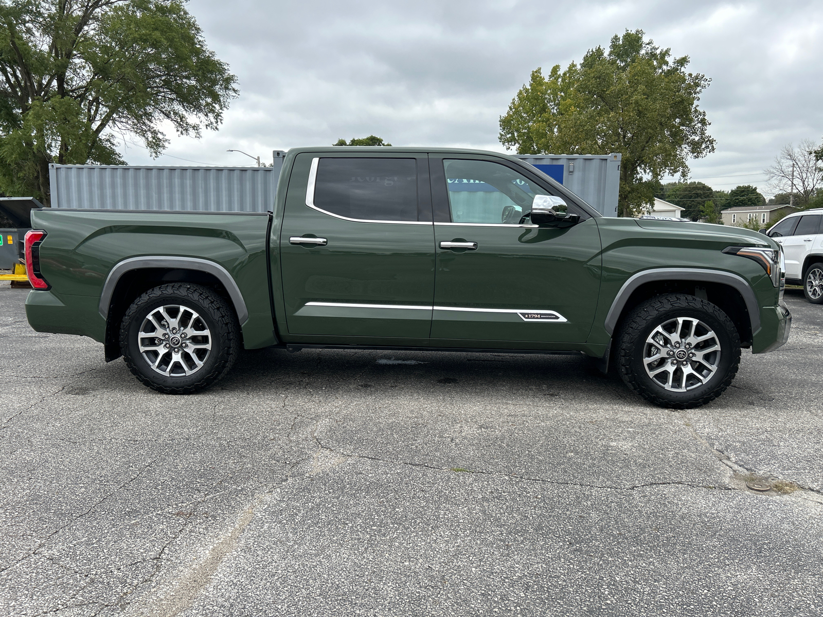 2023 Toyota Tundra Hybrid 1794 Edition 3