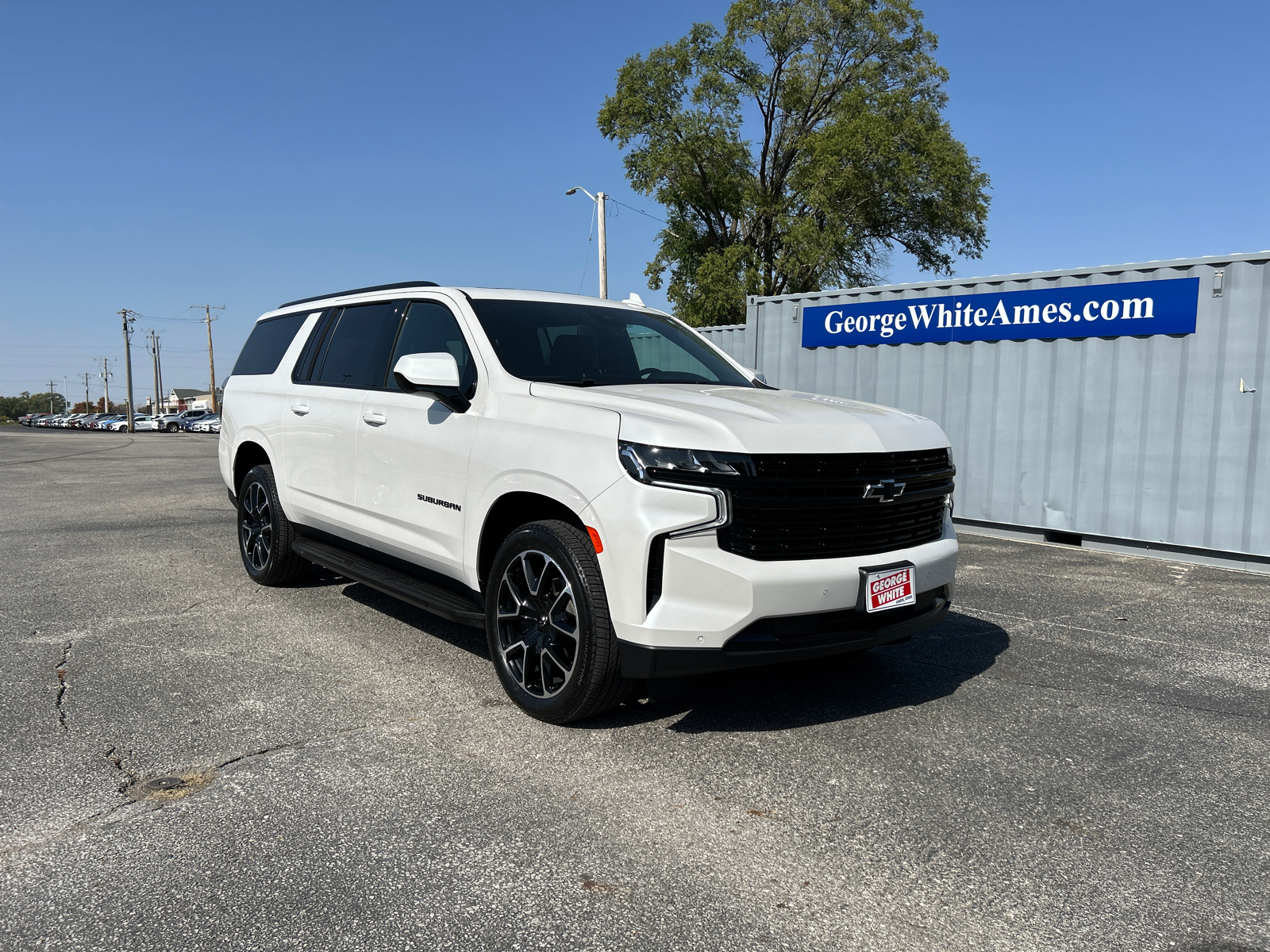 2023 Chevrolet Suburban RST 1