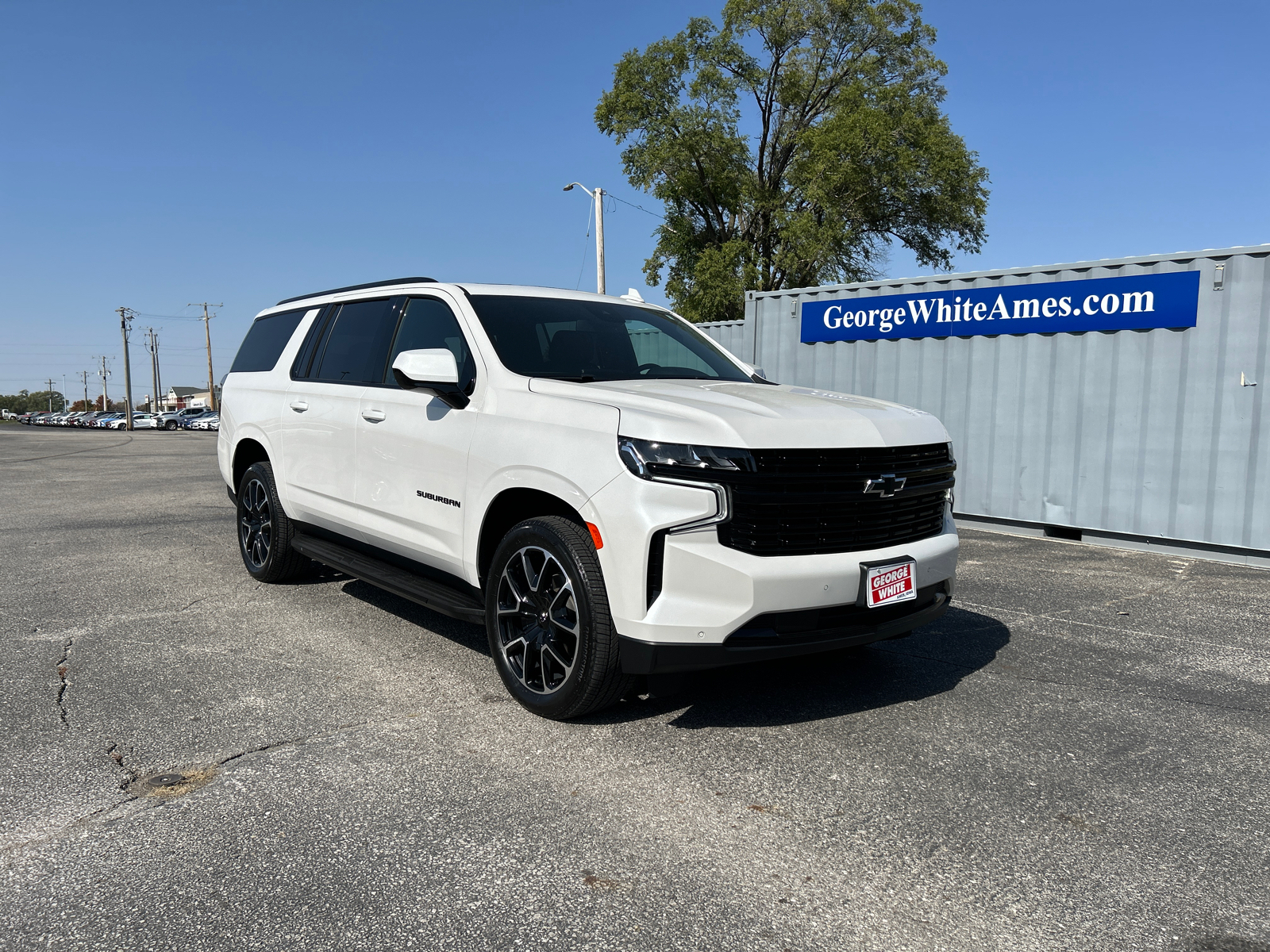 2023 Chevrolet Suburban RST 2