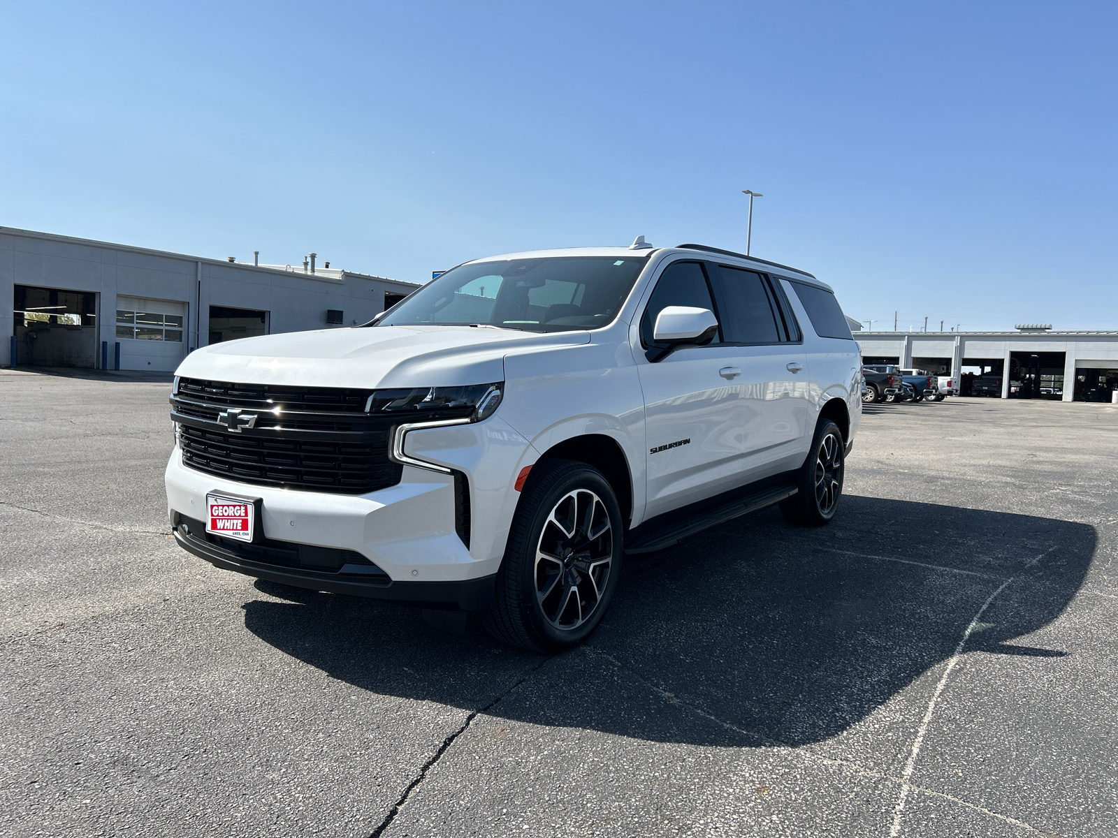 2023 Chevrolet Suburban RST 8