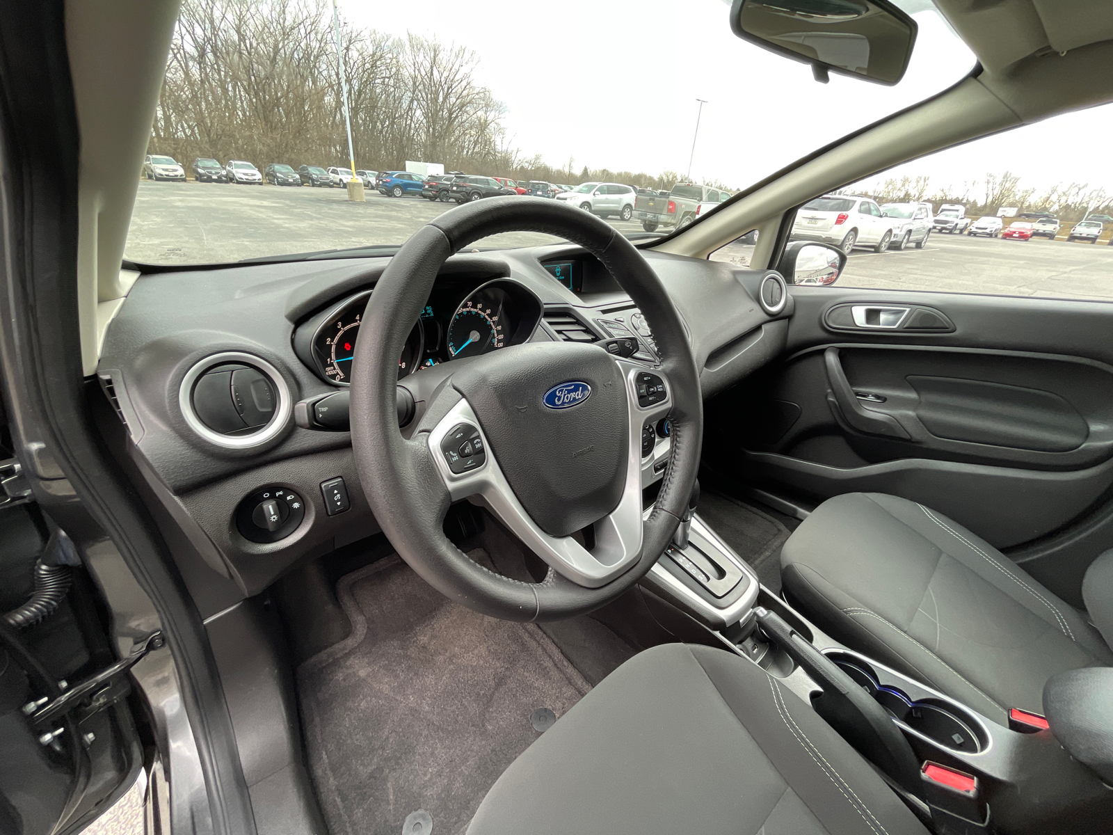2016 Ford Fiesta SE 16