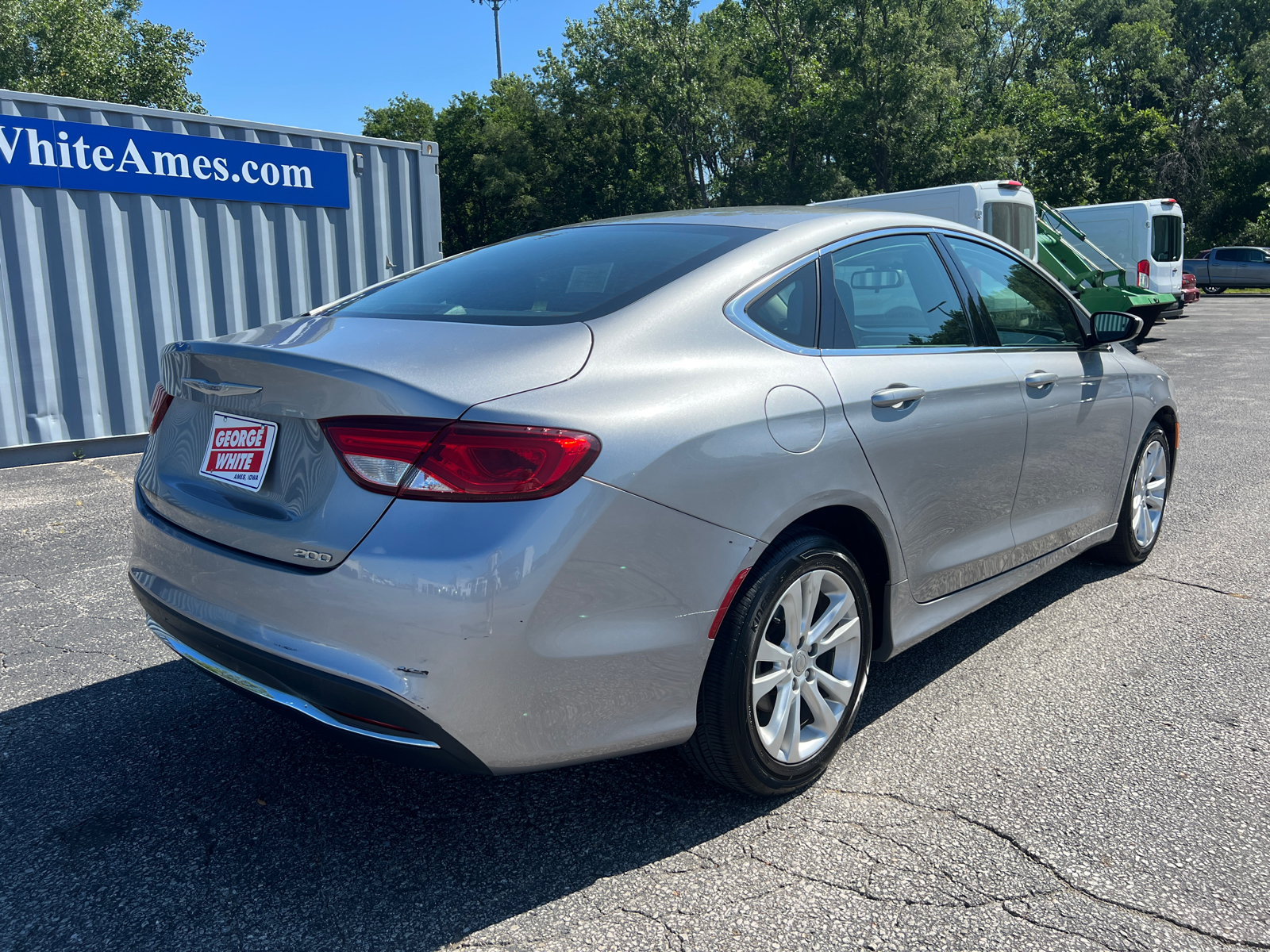 2015 Chrysler 200 Limited 4