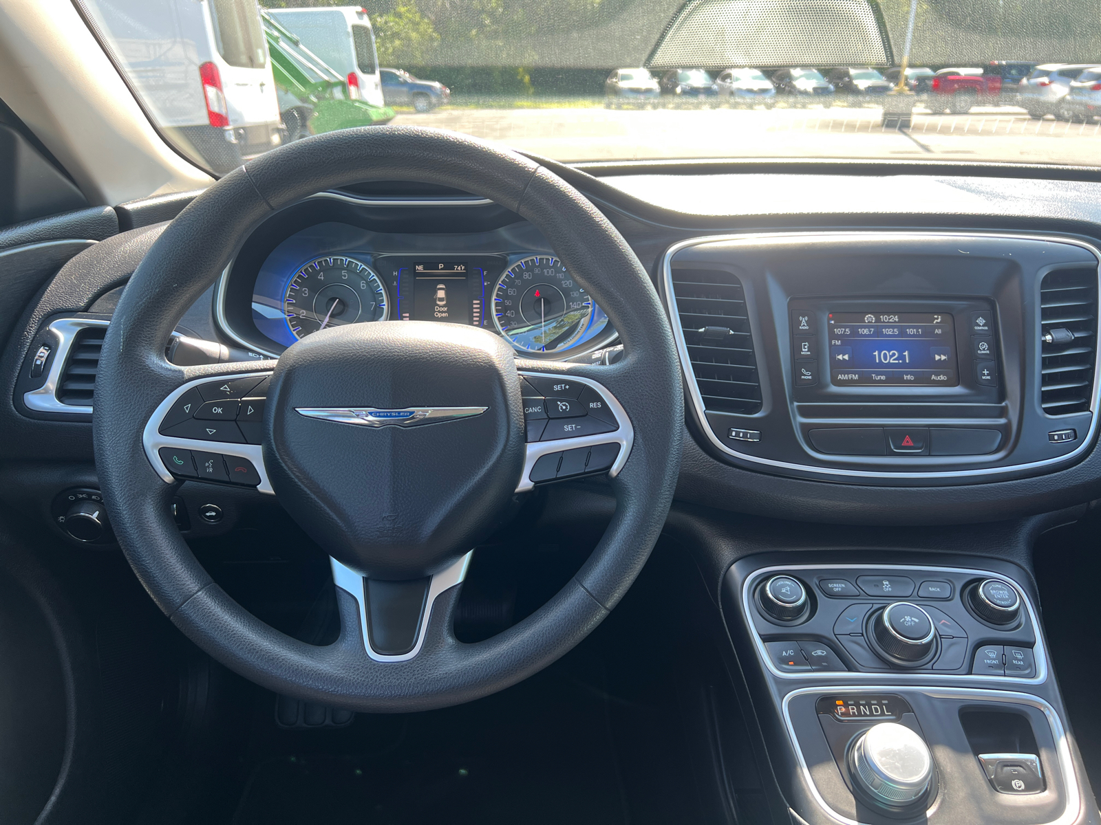 2015 Chrysler 200 Limited 14