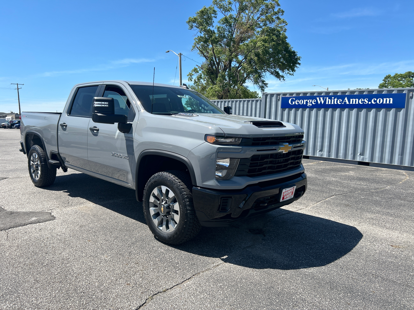 2024 Chevrolet Silverado 2500HD Custom 1