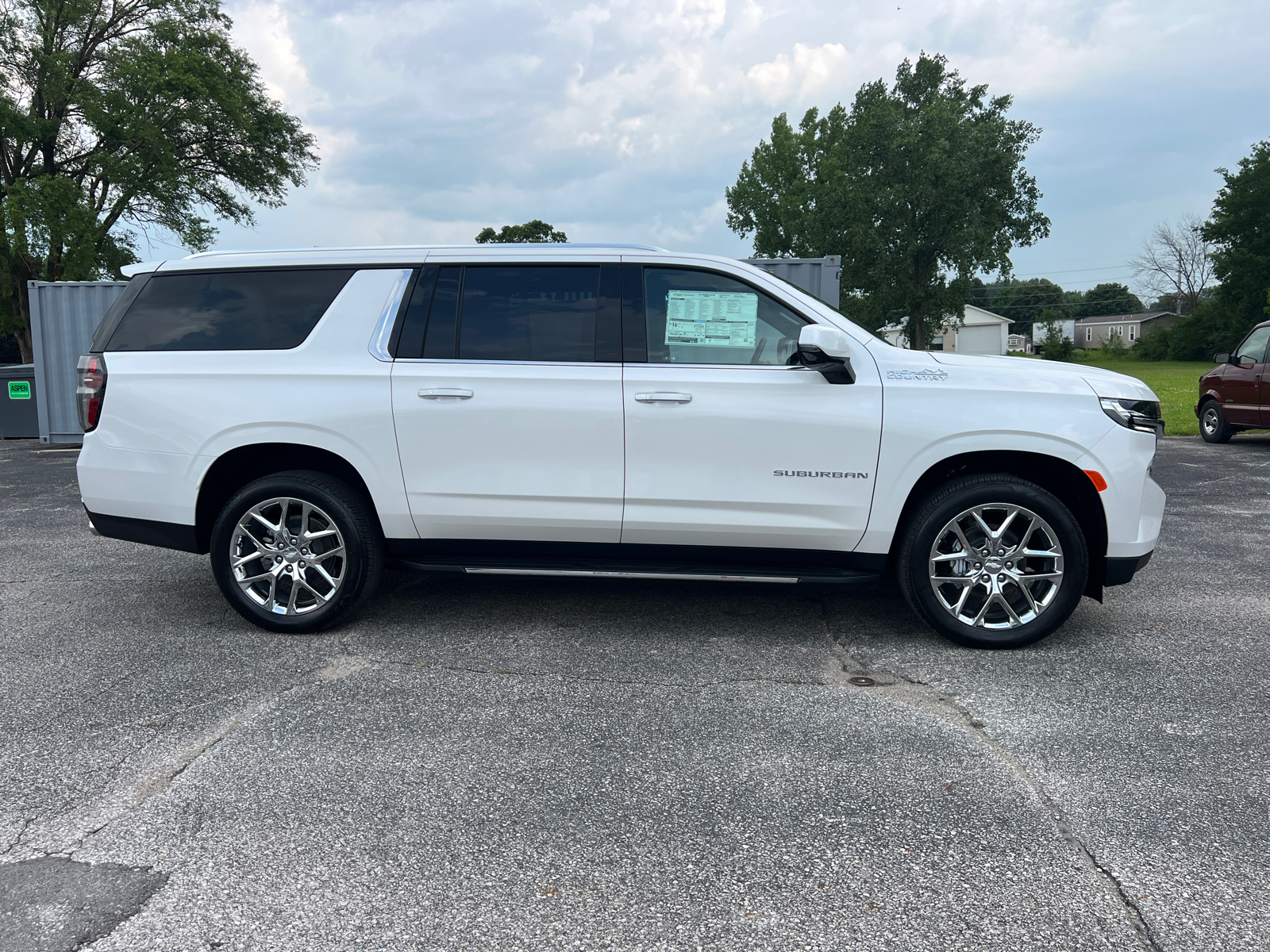 2024 Chevrolet Suburban High Country 3