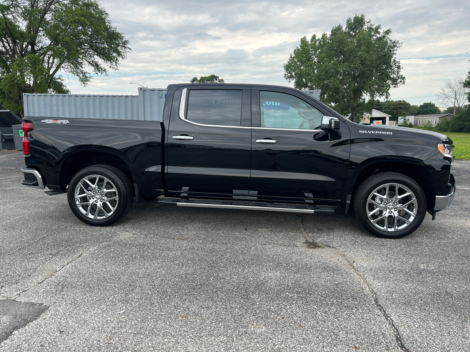 2024 Chevrolet Silverado 1500 LTZ 3