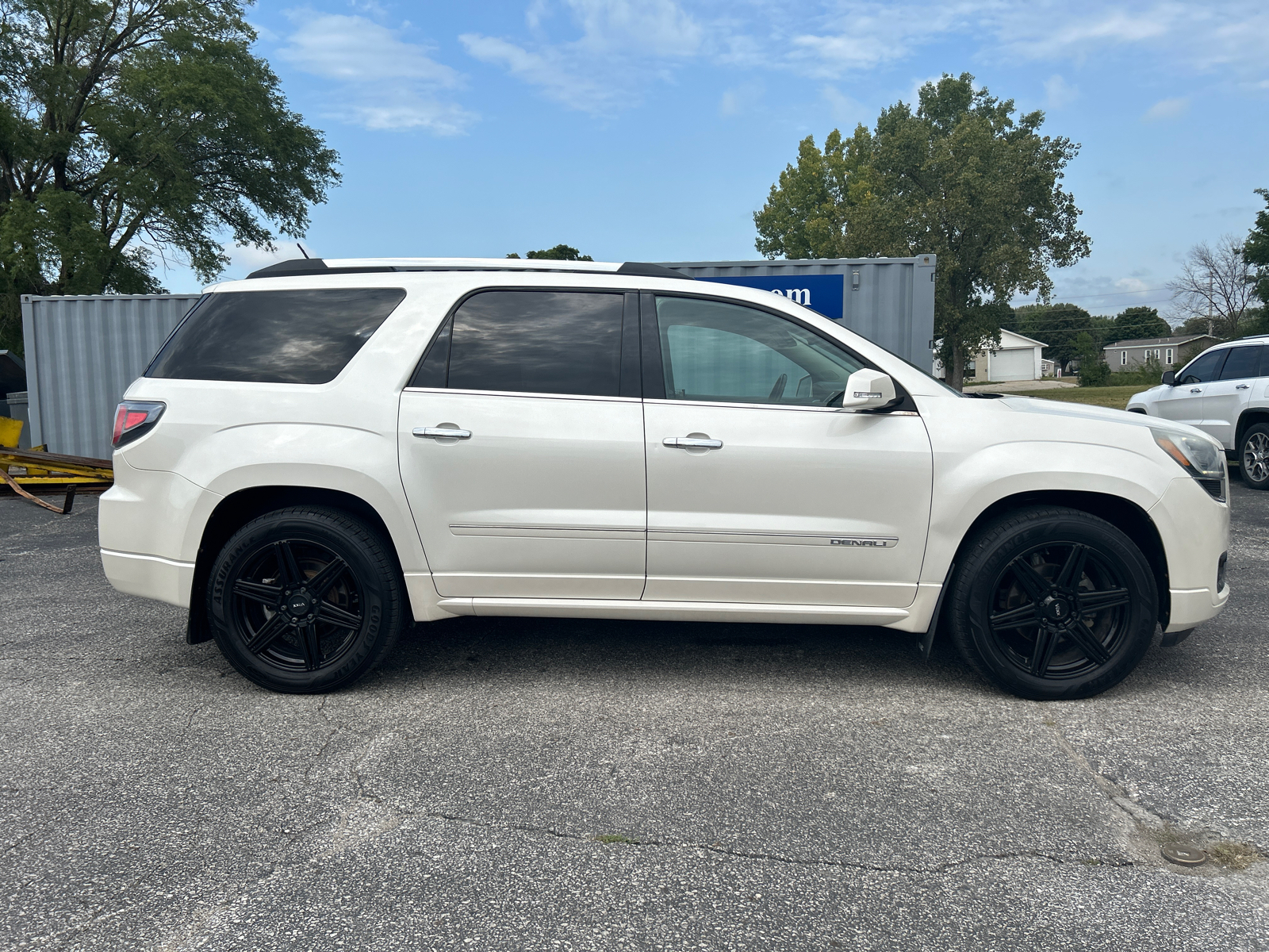 2013 GMC Acadia Denali 3