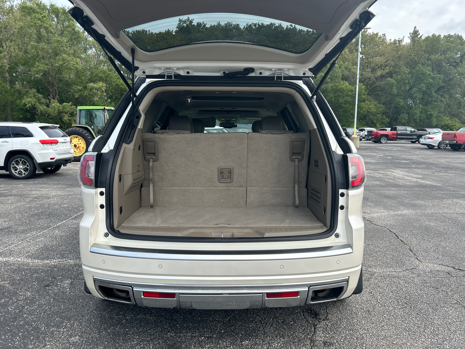 2013 GMC Acadia Denali 16