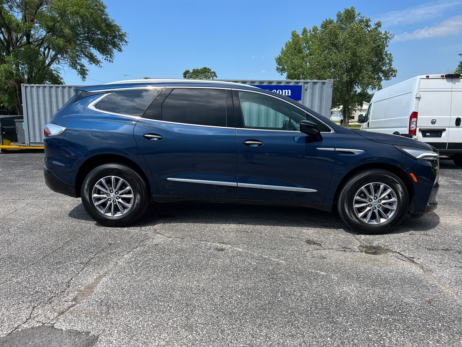 2024 Buick Enclave Essence 3