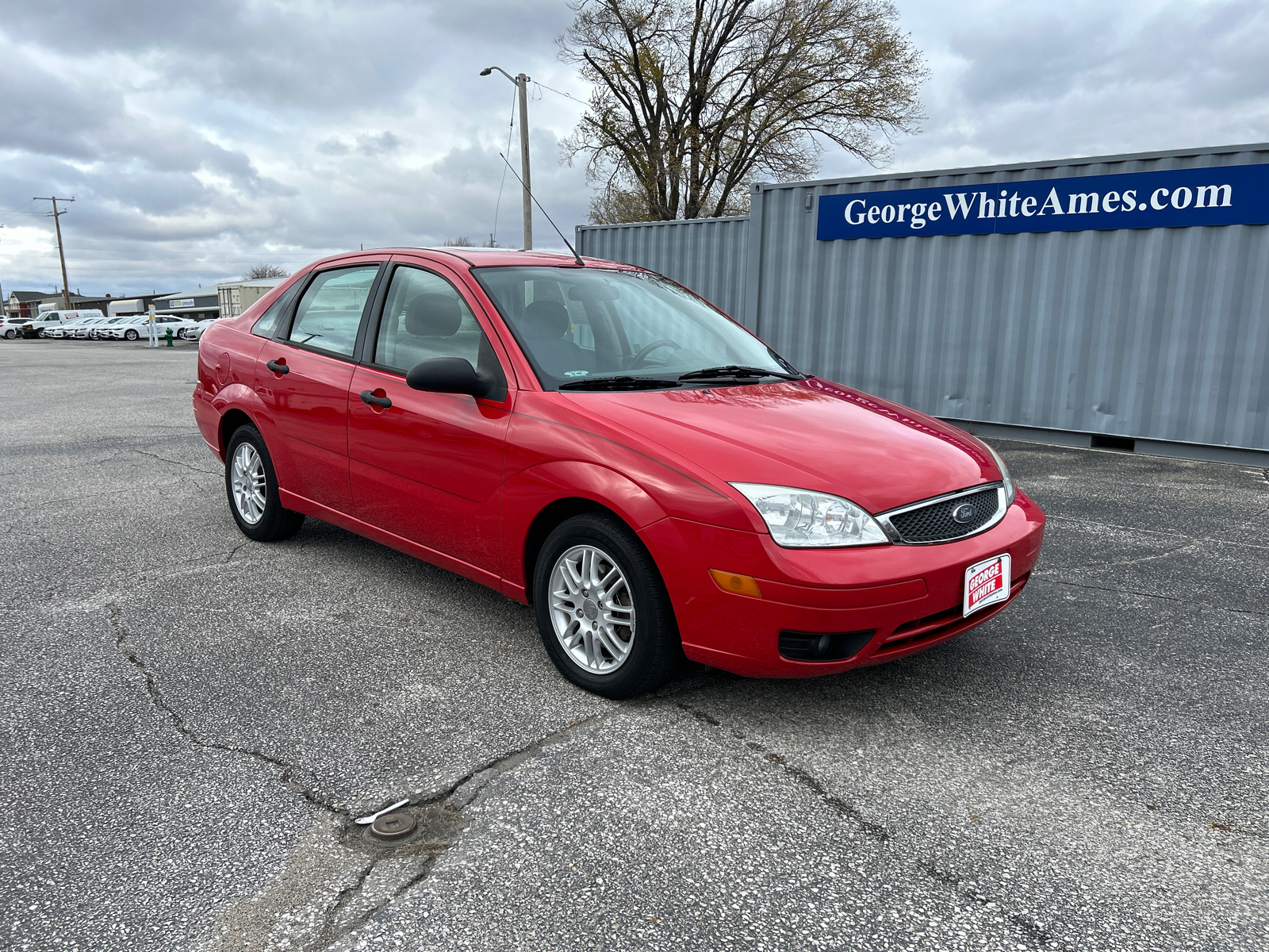 2005 Ford Focus ZX4 1