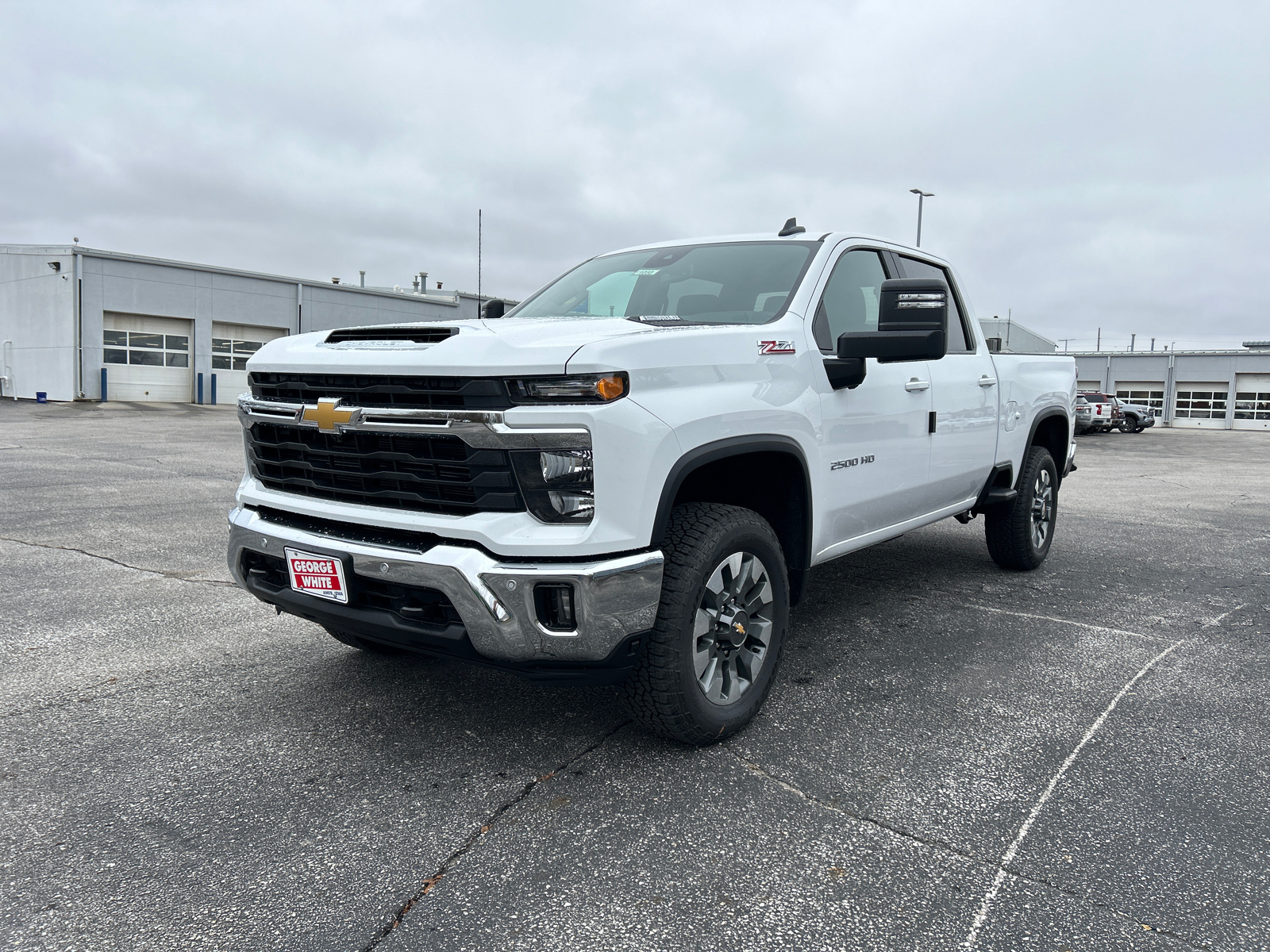 2025 Chevrolet Silverado 2500HD LT 8