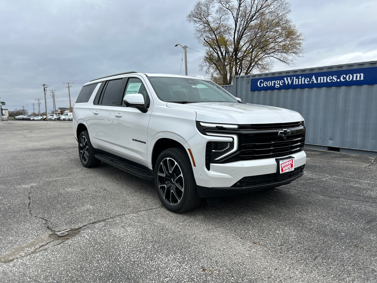 2025 Chevrolet Suburban RST 2