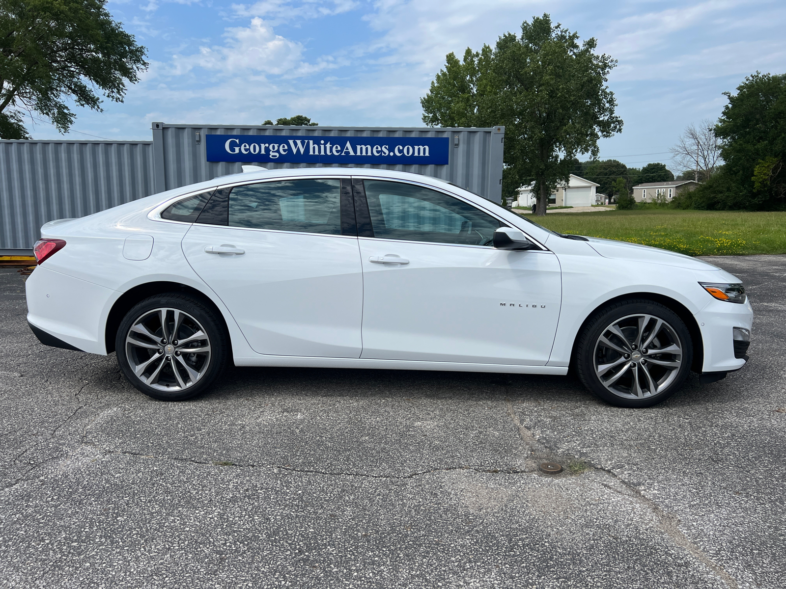 2025 Chevrolet Malibu LT 3