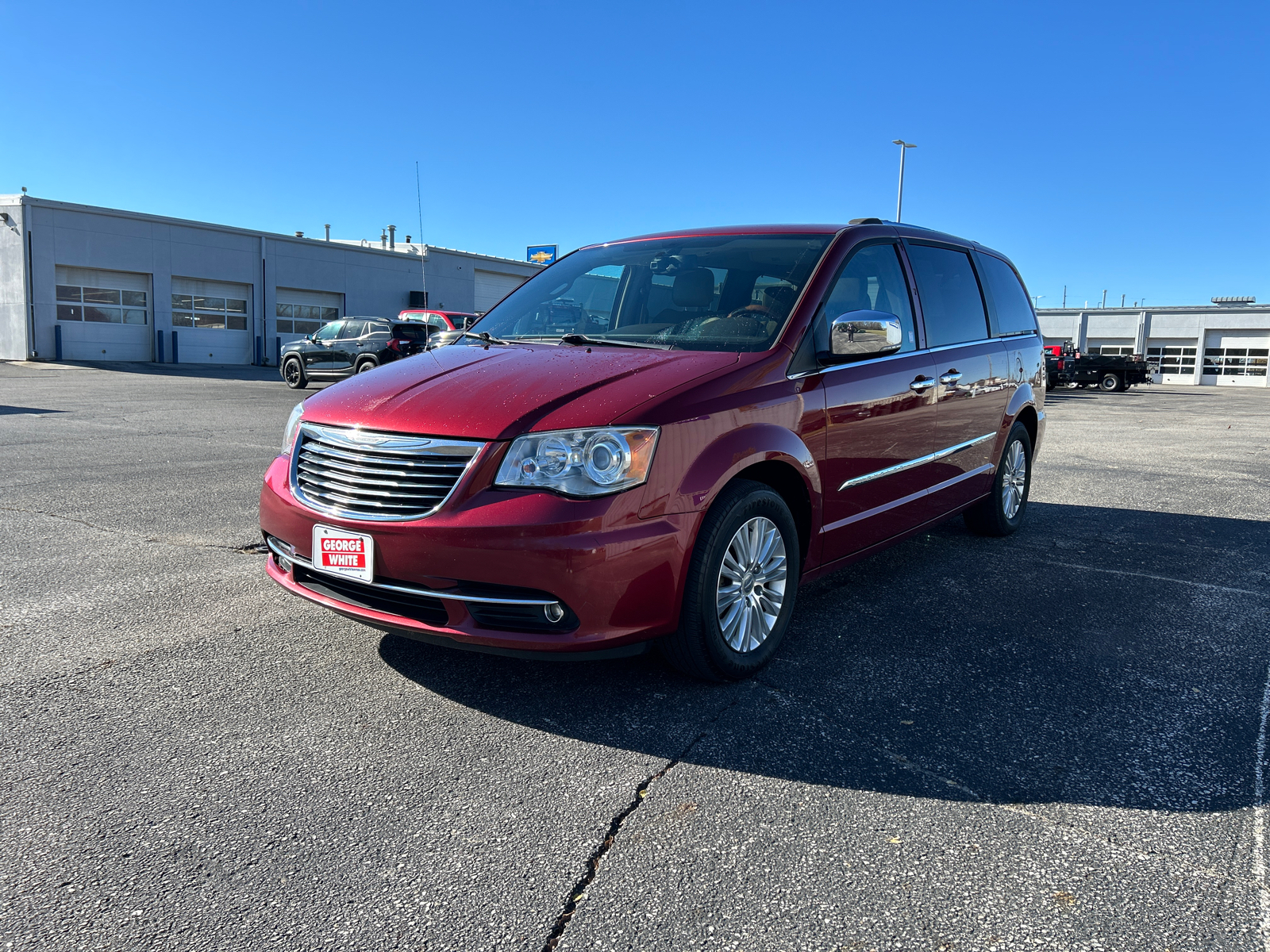 2015 Chrysler Town & Country Limited 8