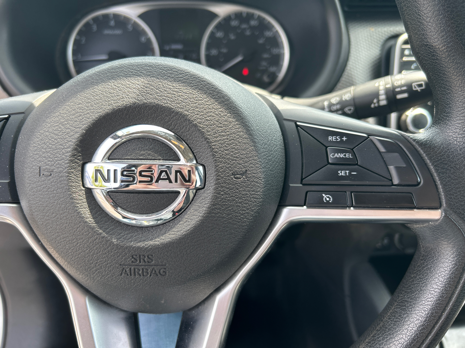 2020 Nissan Kicks S 16