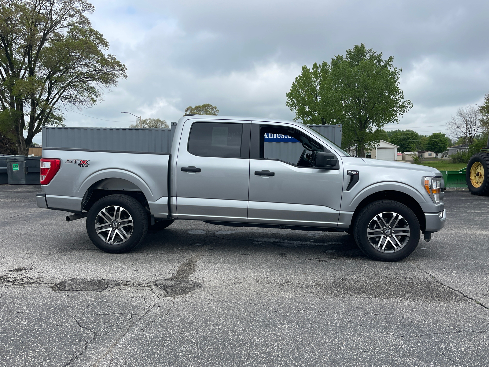 2022 Ford F-150 XL 3