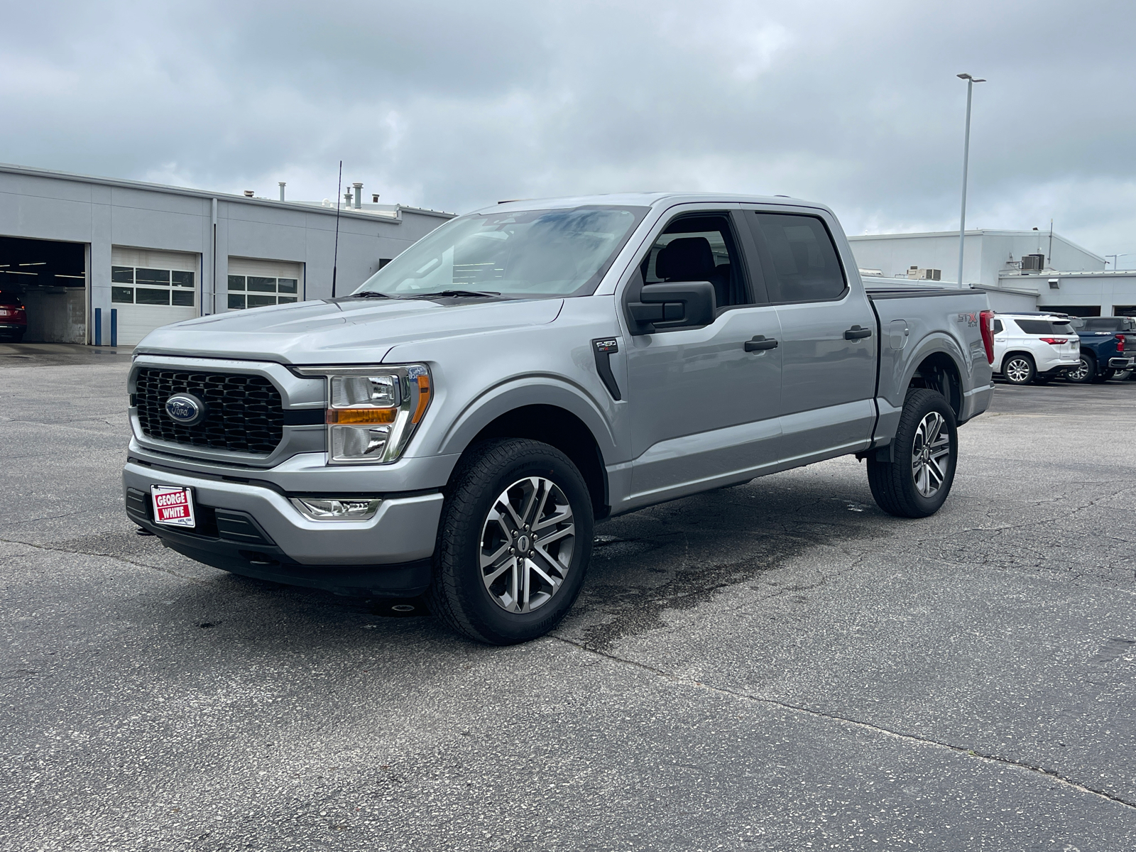 2022 Ford F-150 XL 8