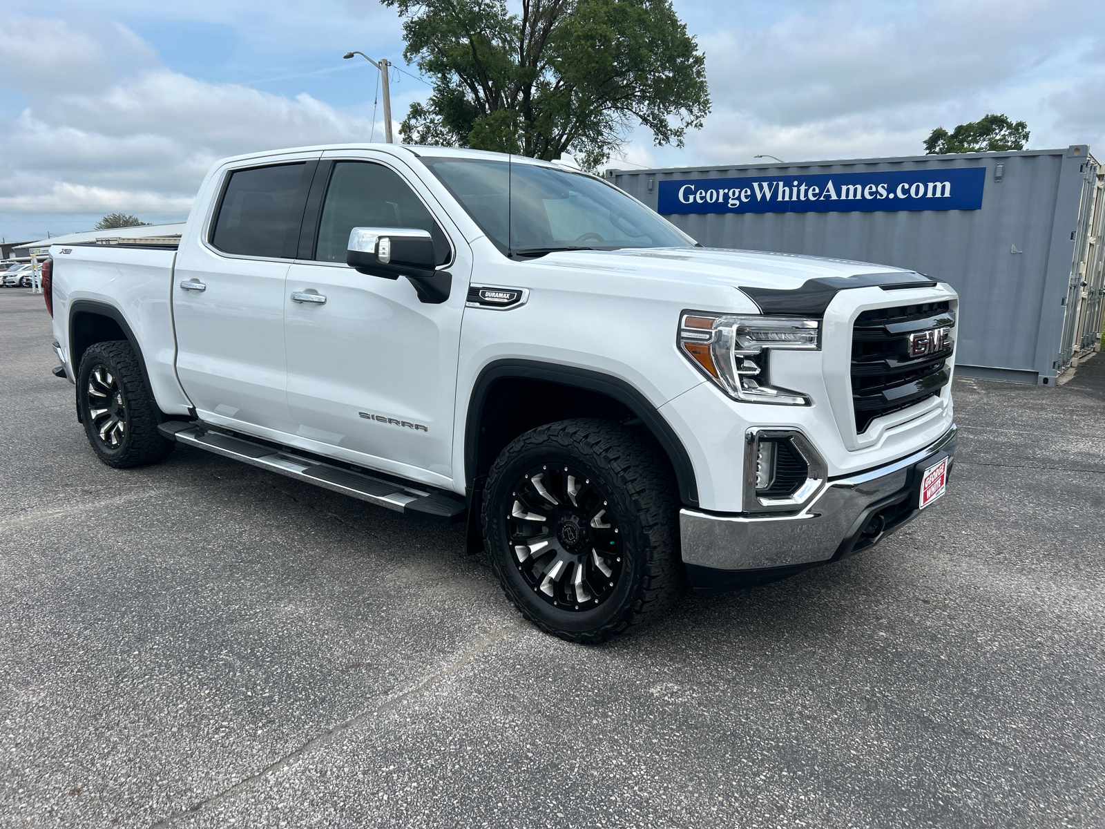 2021 GMC Sierra 1500 SLT 1