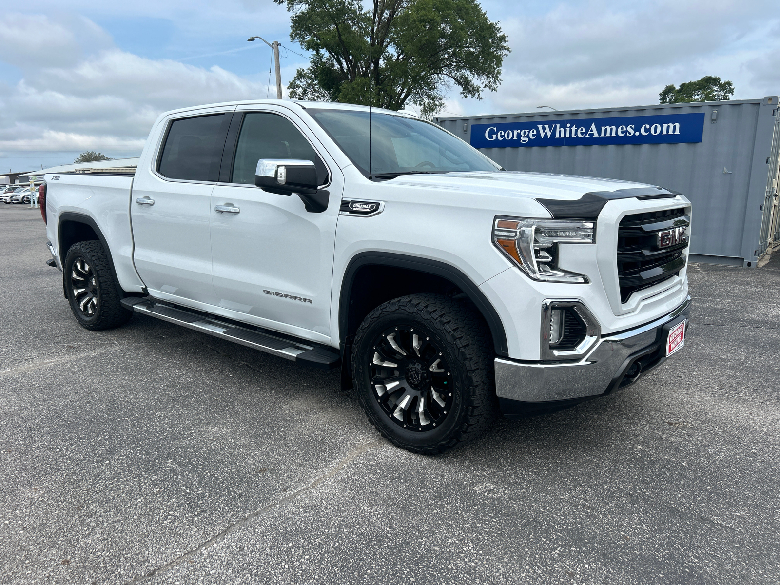 2021 GMC Sierra 1500 SLT 2