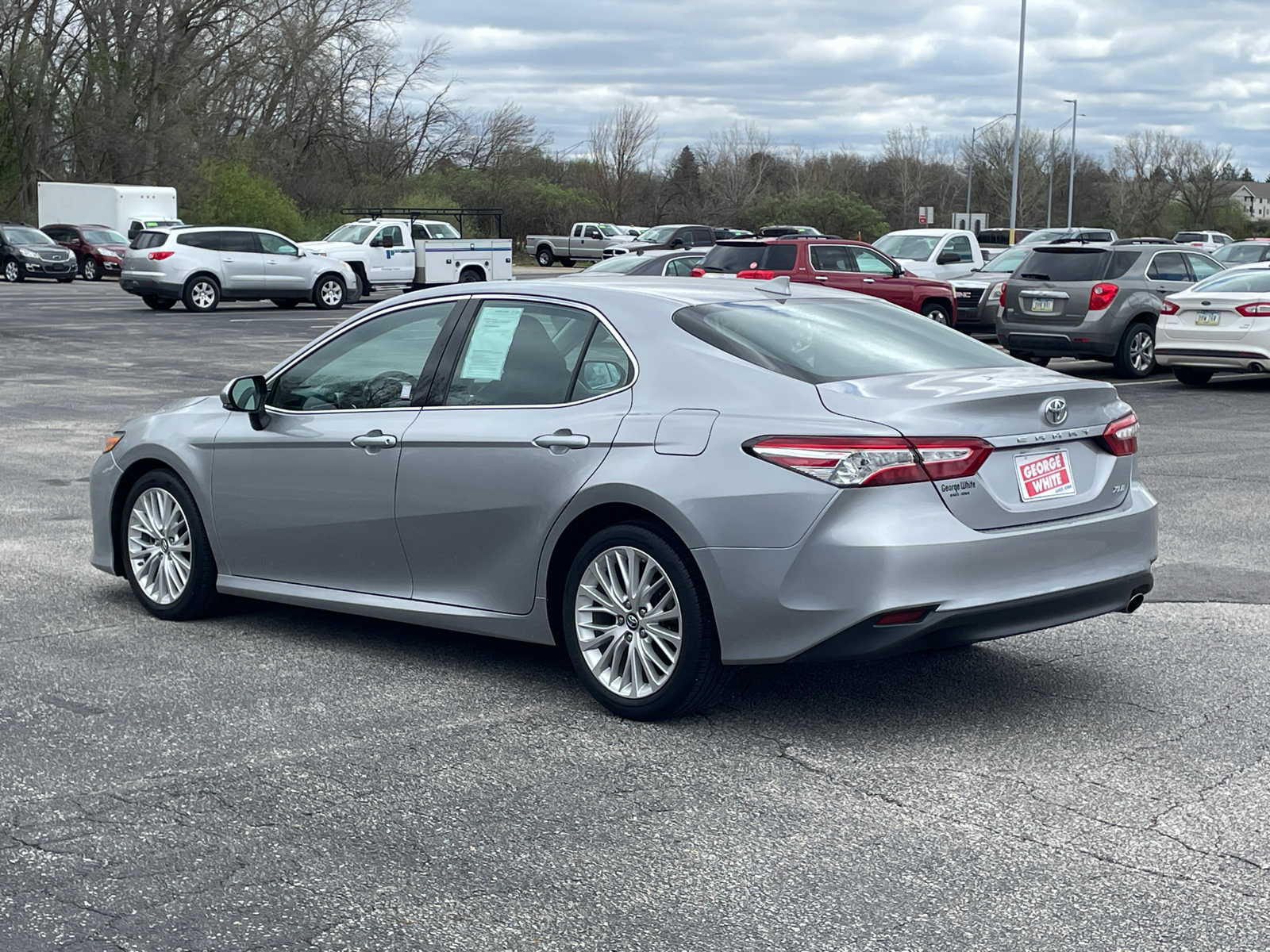 2019 Toyota Camry XLE 6