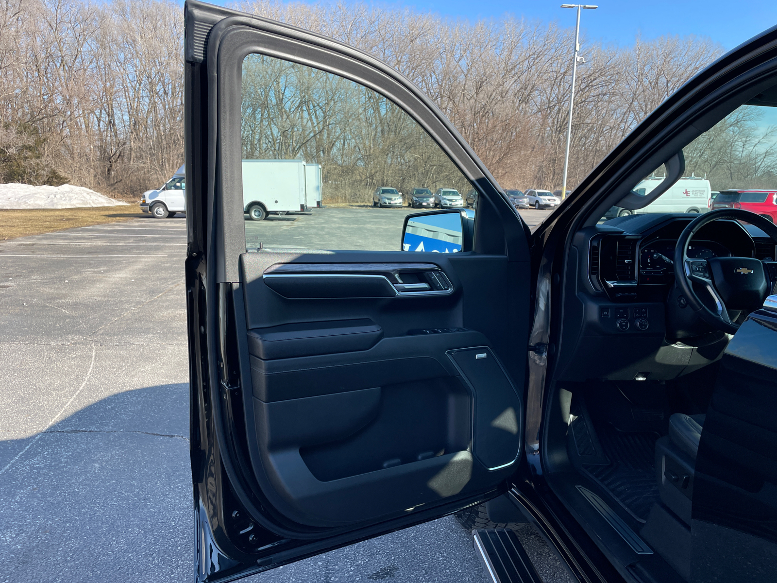 2023 Chevrolet Silverado 1500 LTZ 24