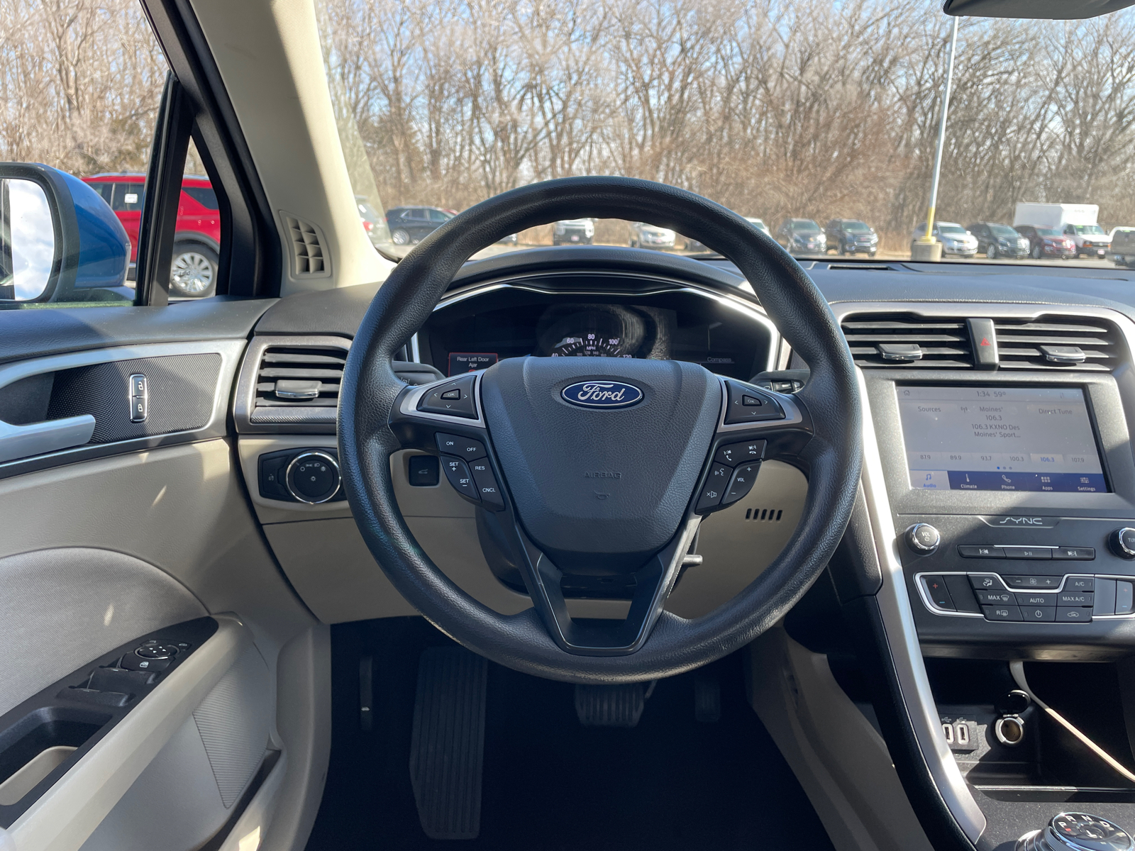 2020 Ford Fusion SE 22