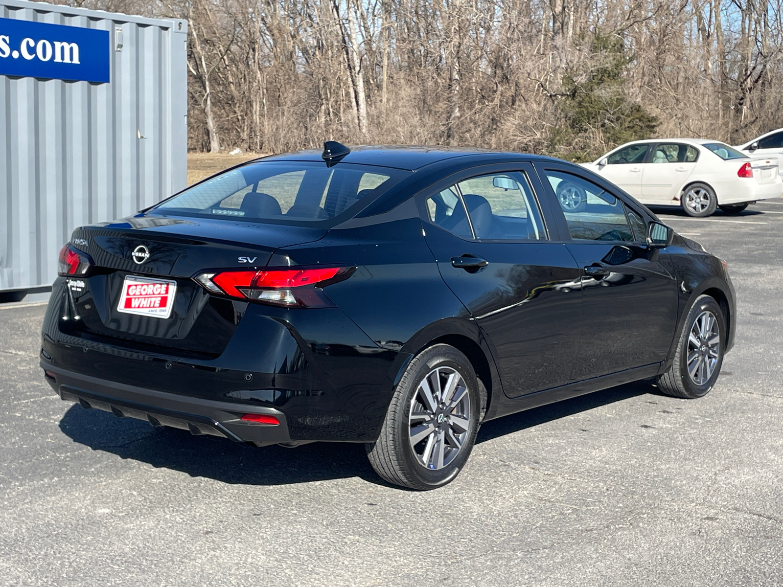 2023 Nissan Versa 1.6 SV 4