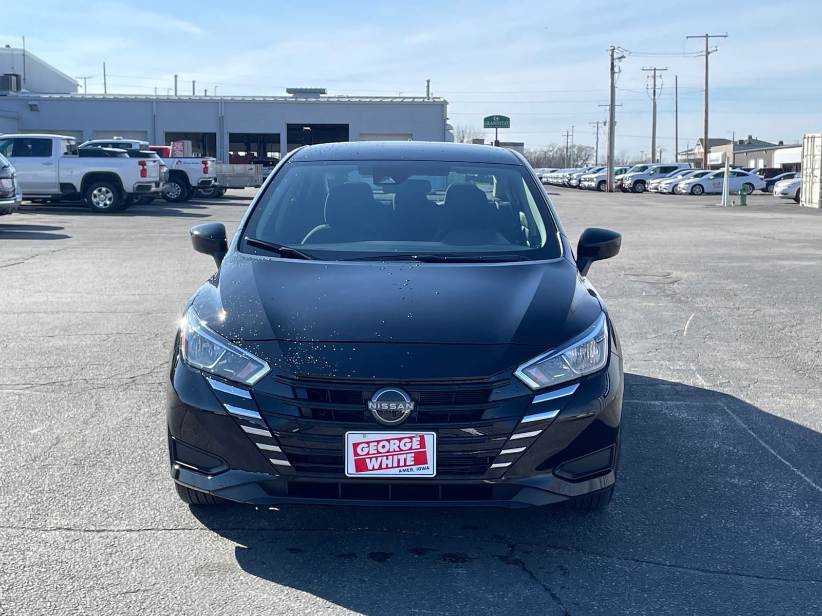 2023 Nissan Versa 1.6 SV 8