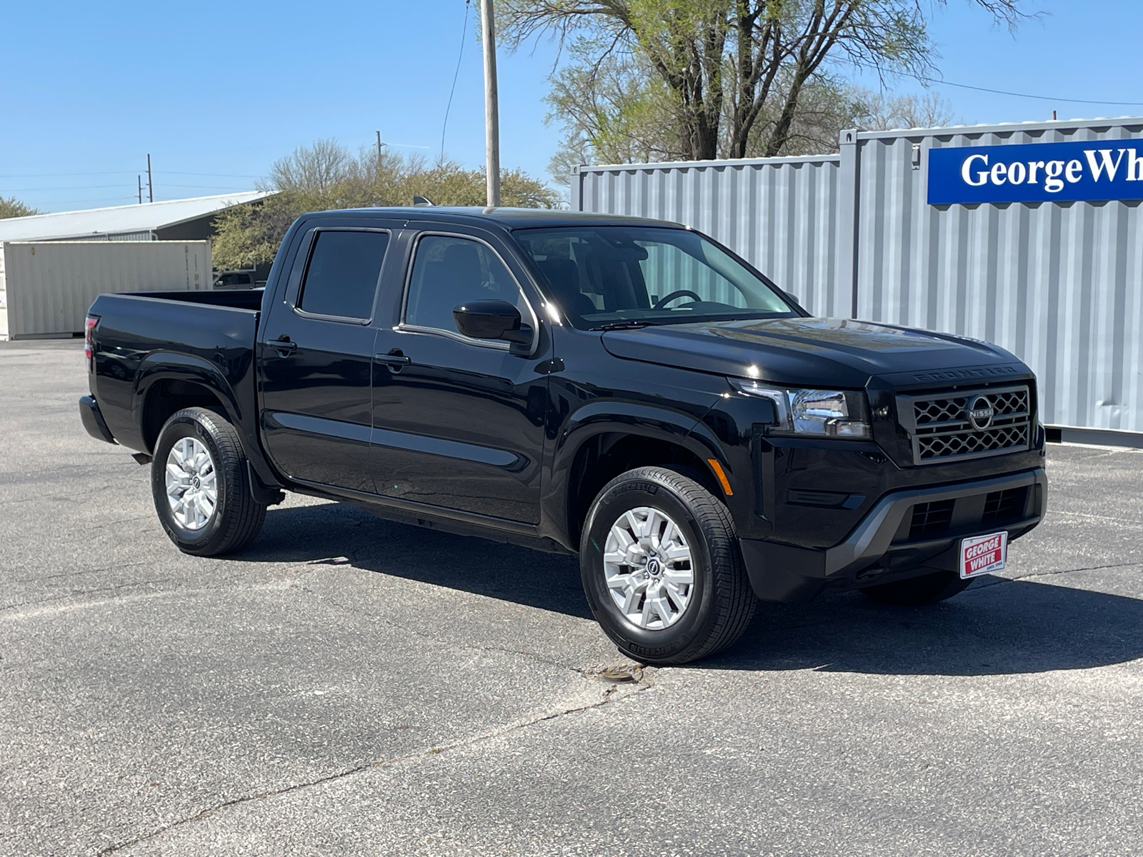 2023 Nissan Frontier SV 1