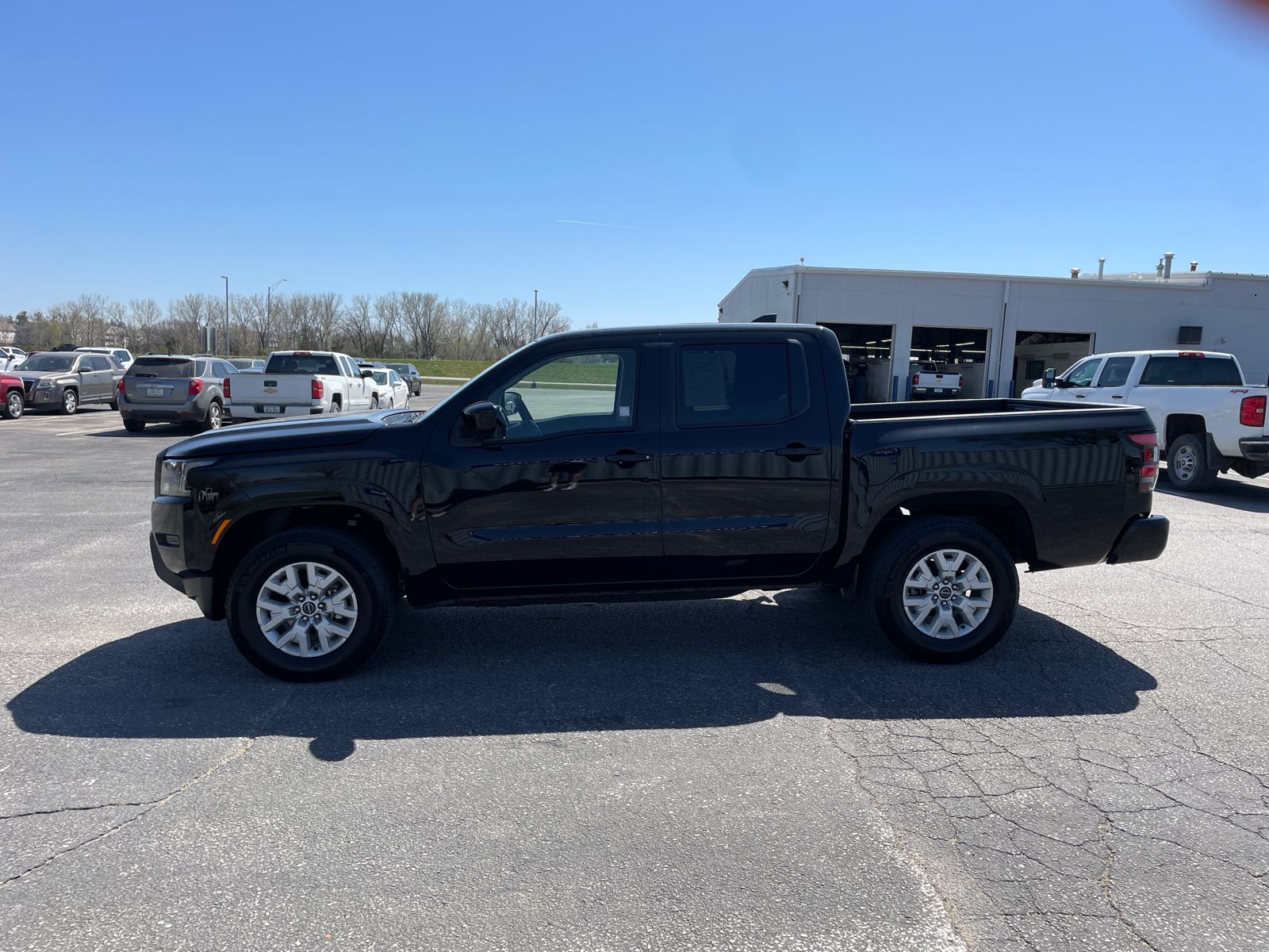 2023 Nissan Frontier SV 7