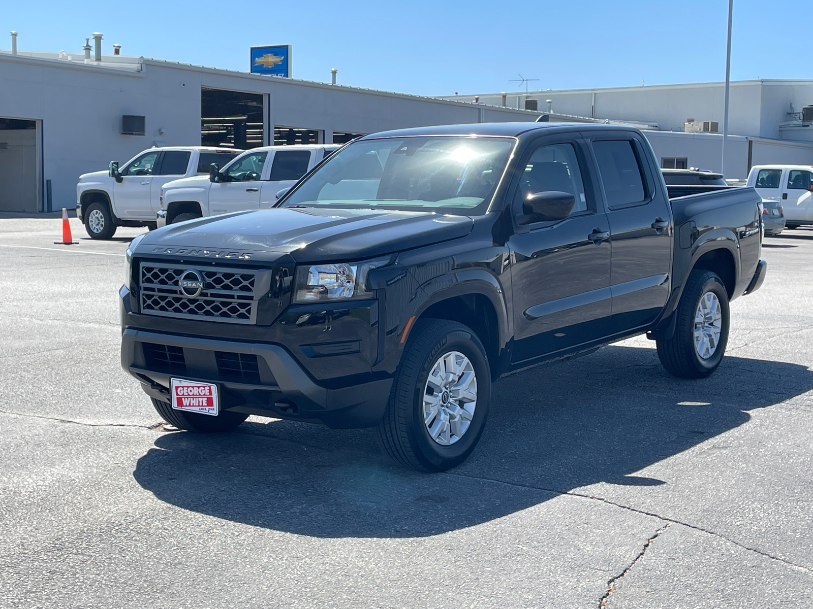 2023 Nissan Frontier SV 8