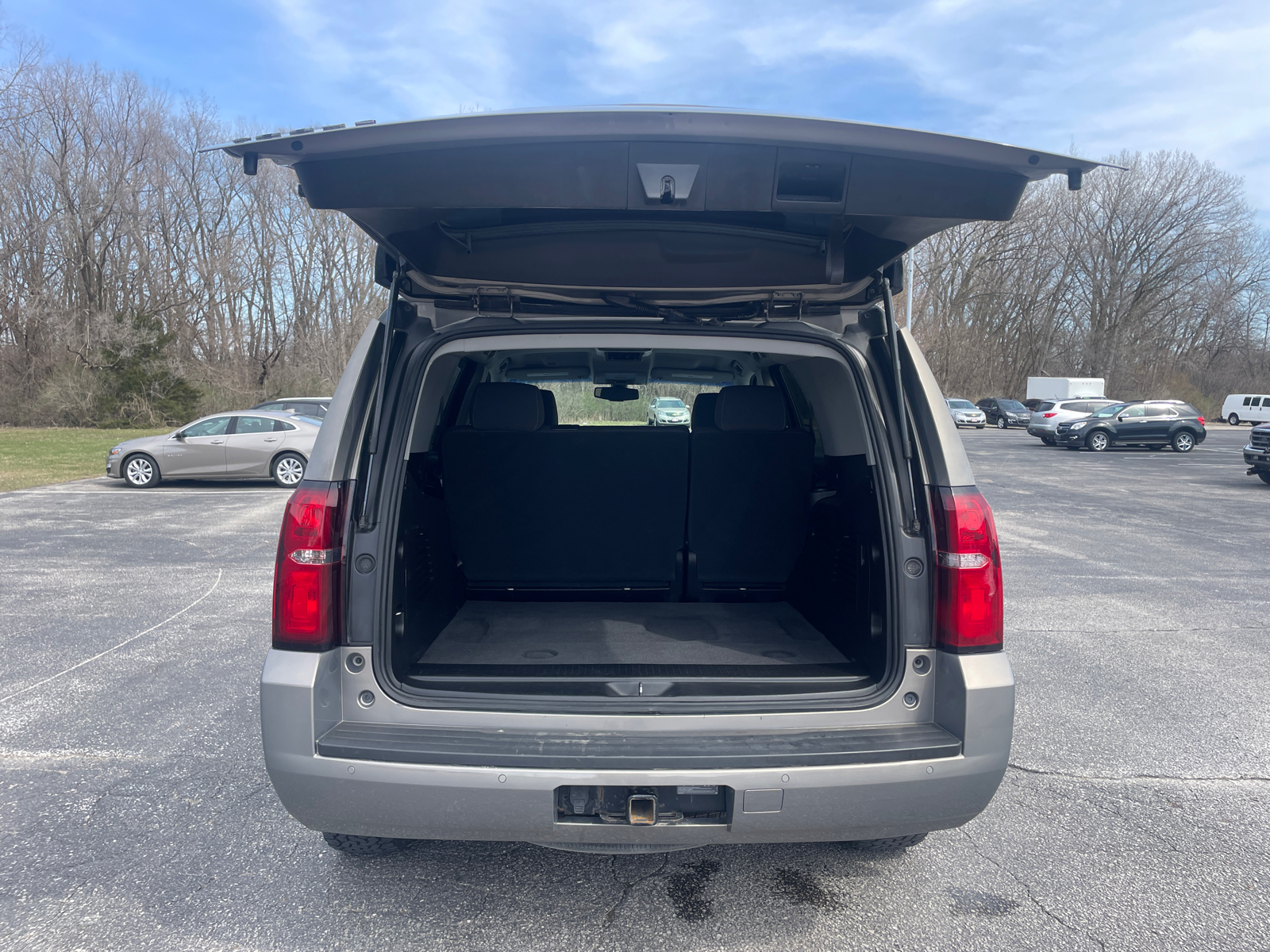 2019 Chevrolet Tahoe LS 25