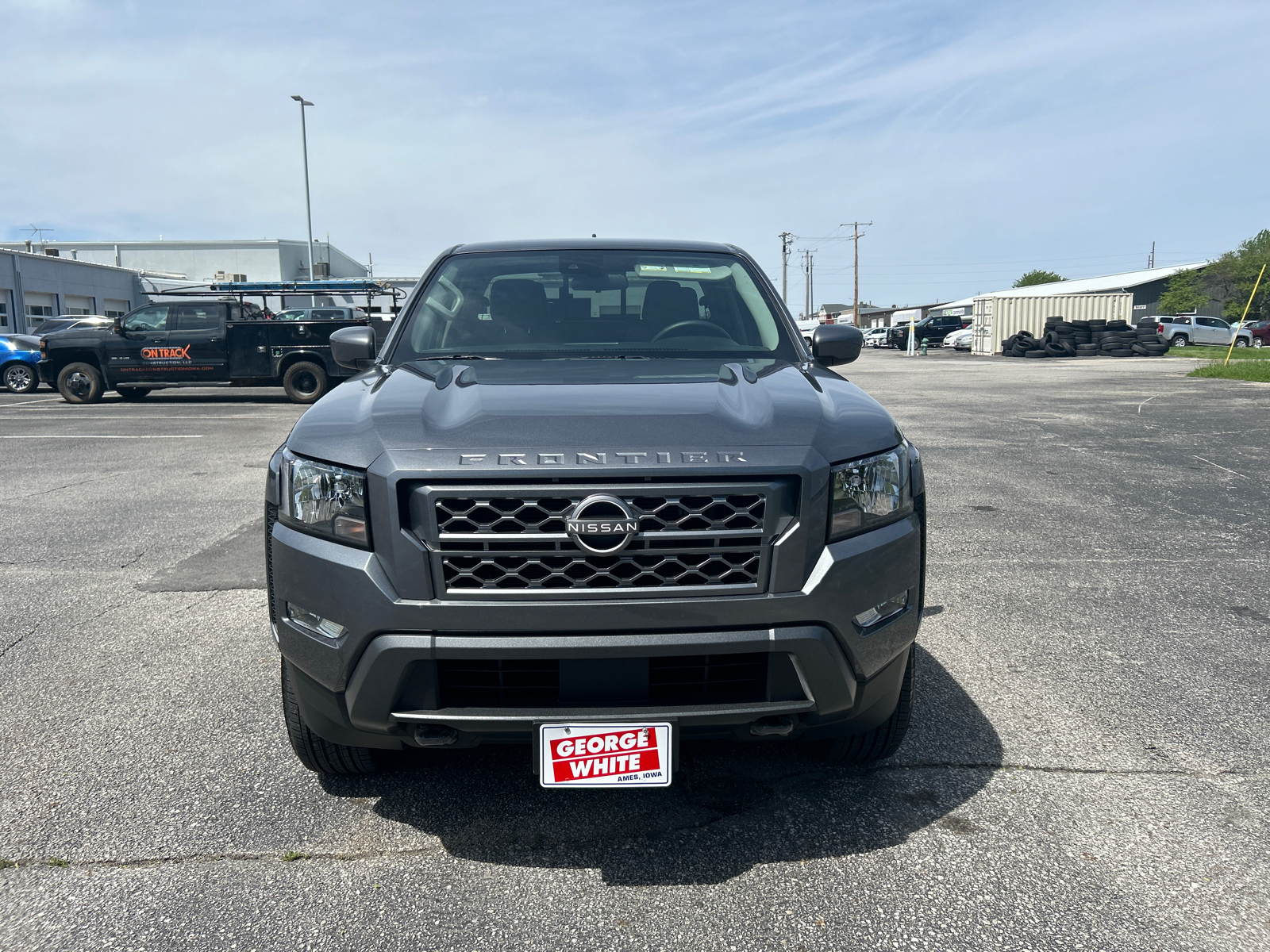 2023 Nissan Frontier SV 3