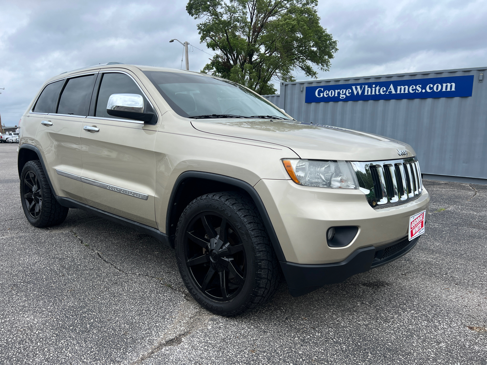 2012 Jeep Grand Cherokee Laredo 2