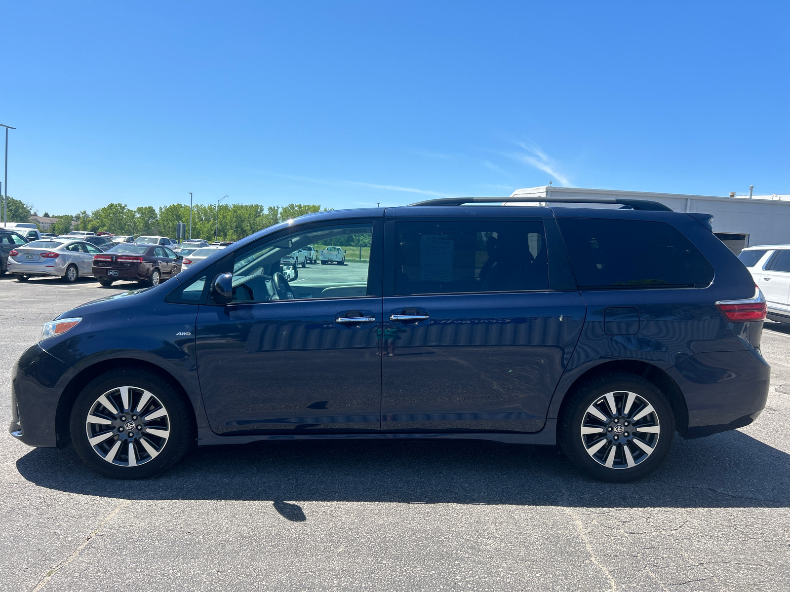 2020 Toyota Sienna XLE 7