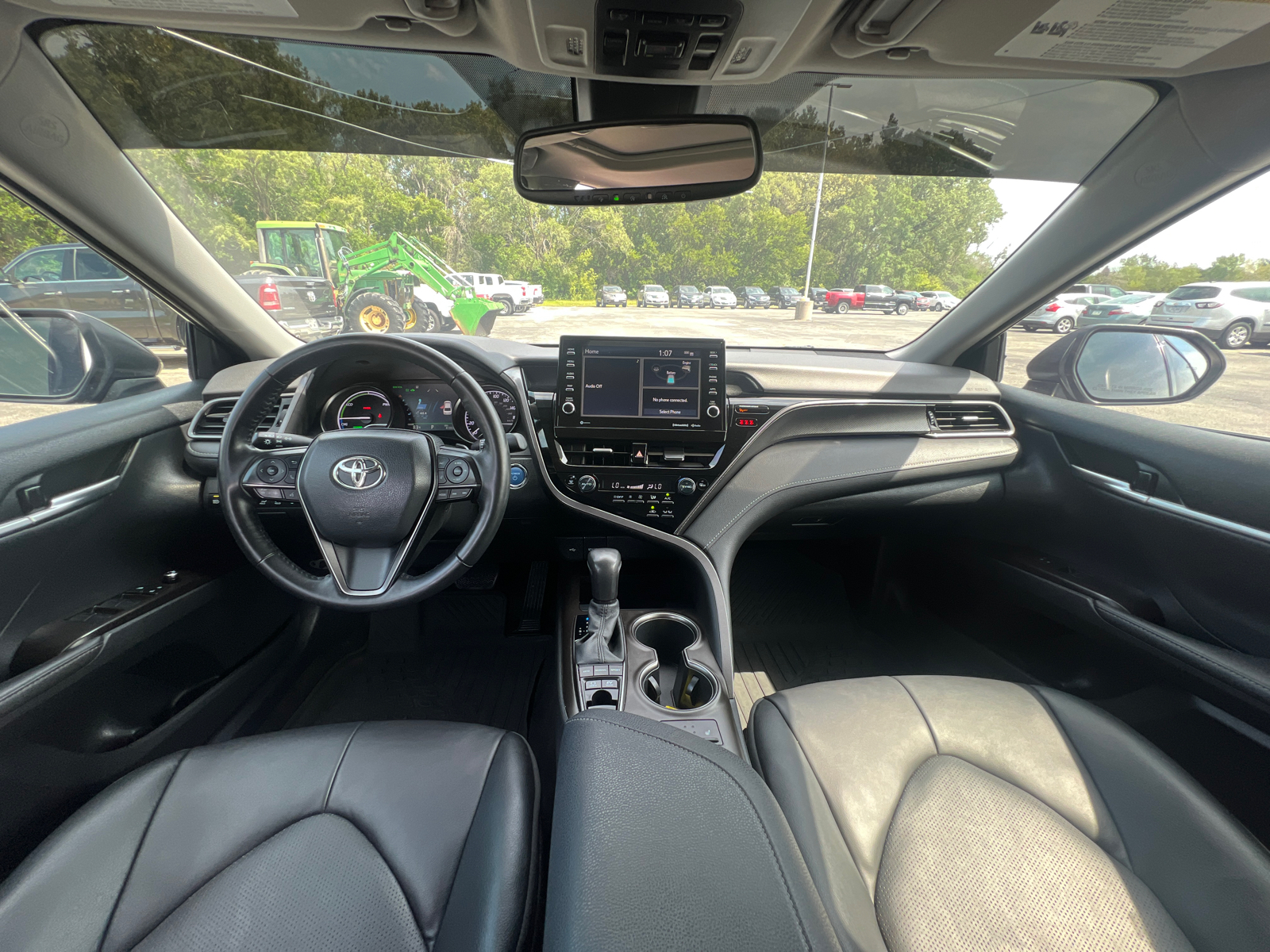 2021 Toyota Camry Hybrid XSE 13