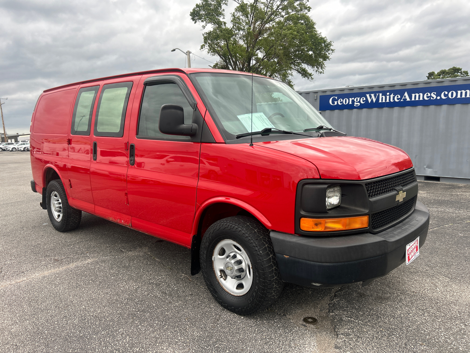 2013 Chevrolet Express 2500 Work Van 1