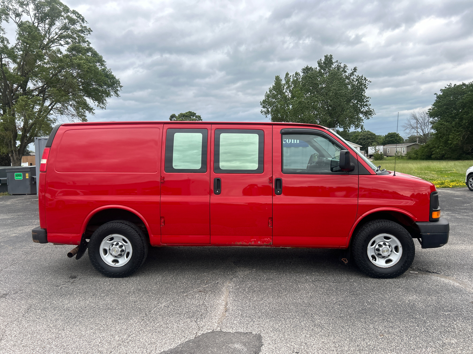 2013 Chevrolet Express 2500 Work Van 3