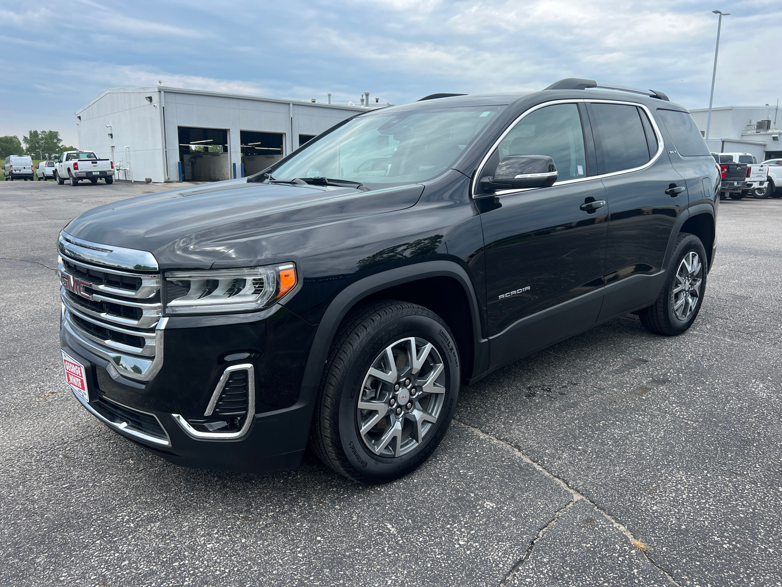 2023 GMC Acadia SLT 8