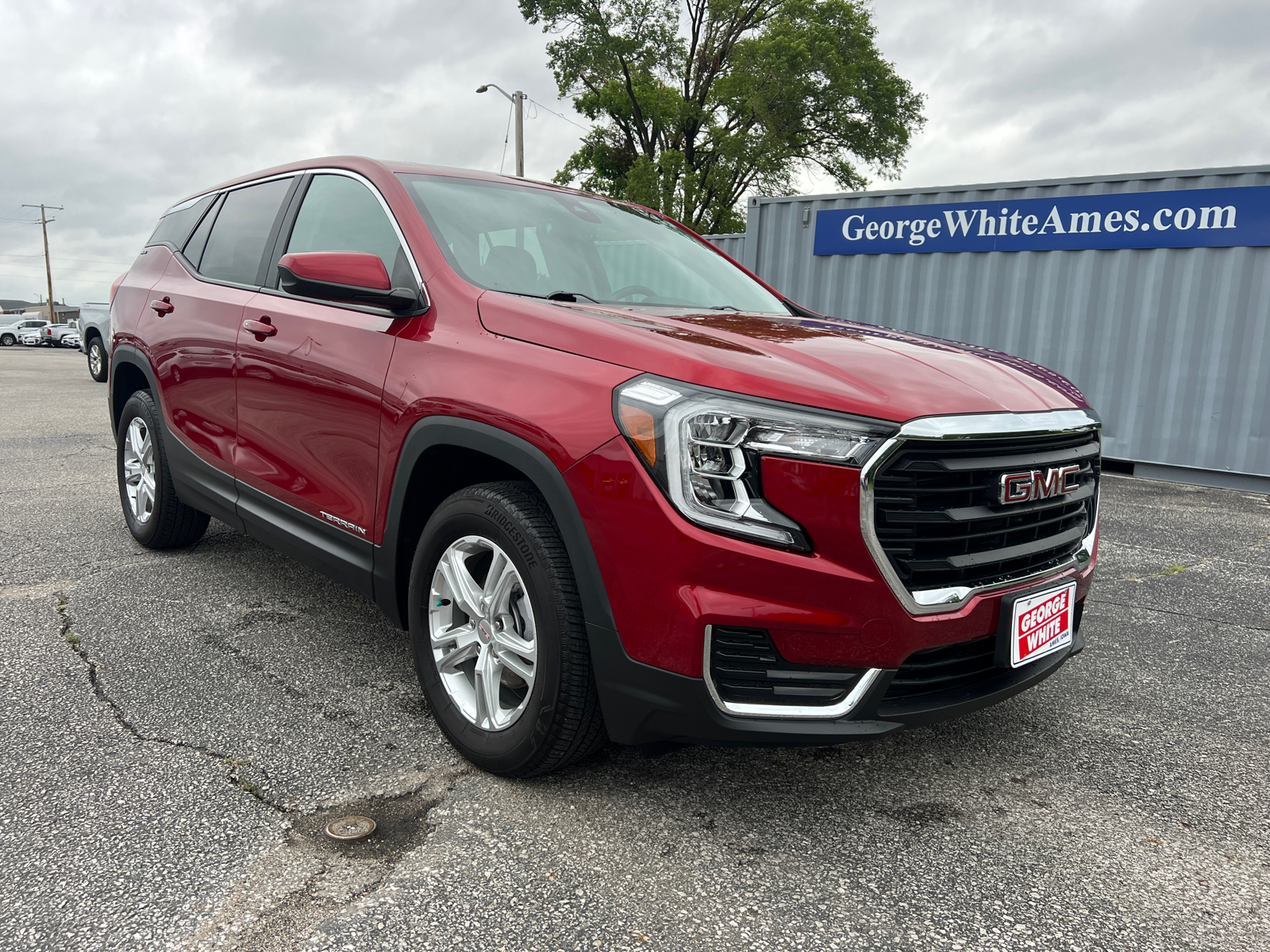 2023 GMC Terrain SLE 2