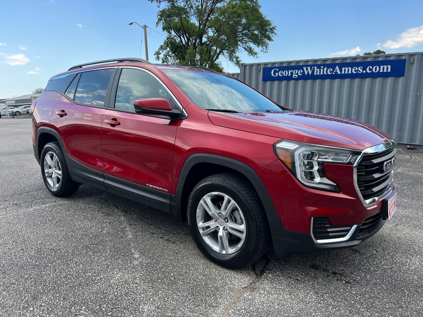 2023 GMC Terrain SLE 2